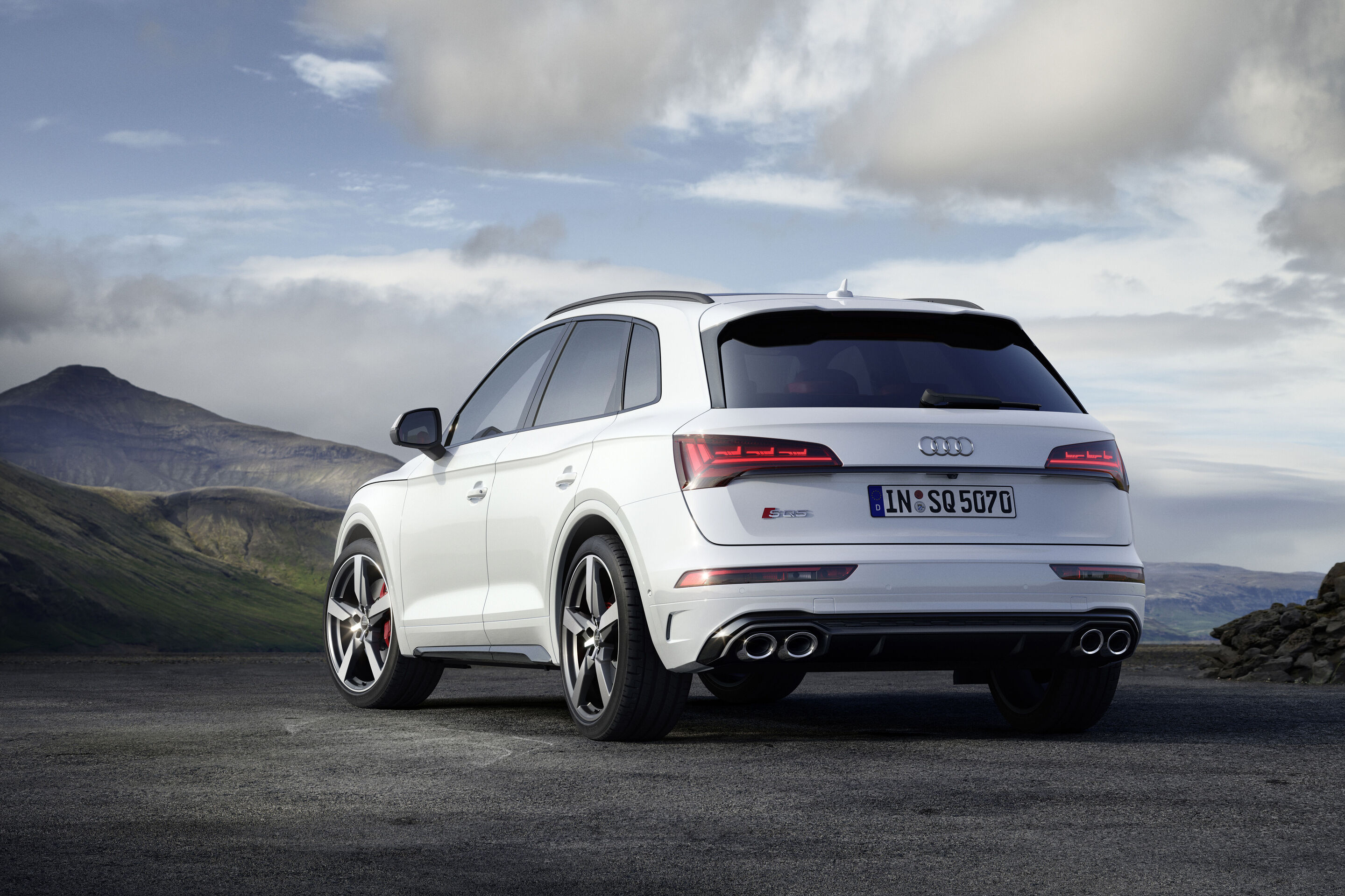 Audi SQ5 TDI (bis 2024) - Standaufnahme,
Farbe: Gletscherweiß
