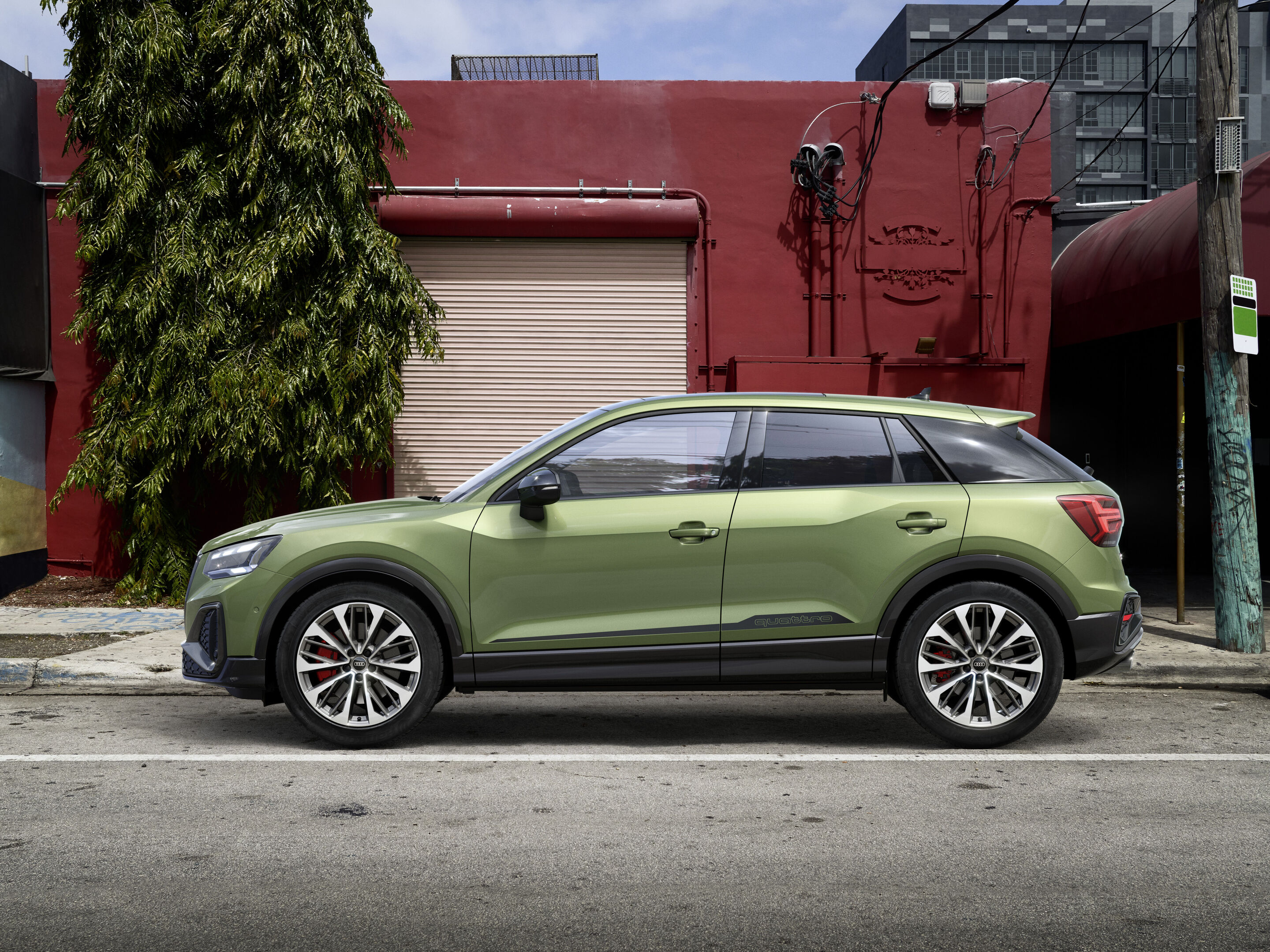 Audi SQ2 (until 2026) - Static photo,
Colour: apple green, metallic