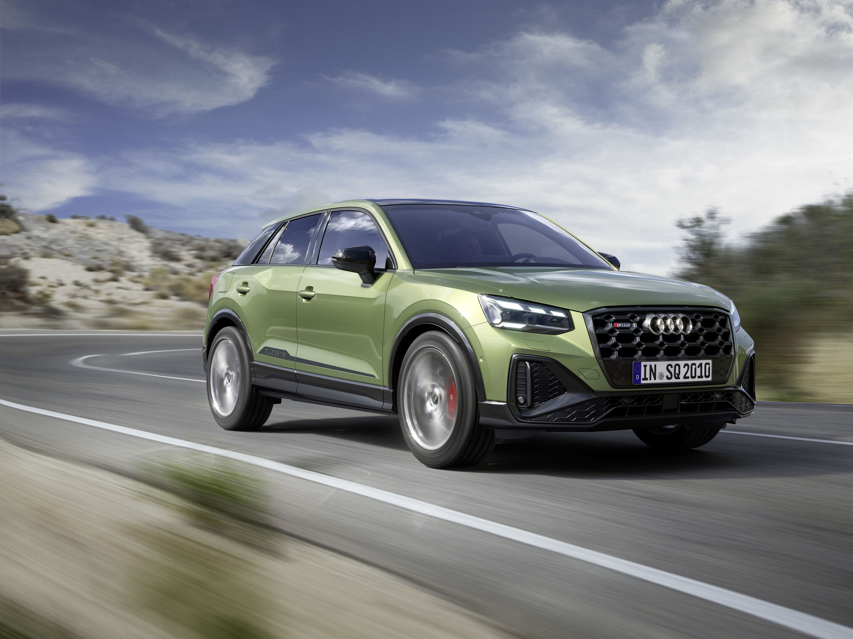 Audi SQ2 (bis 2026) - Fahraufnahme
Farbe: Apfelgrün Metallic