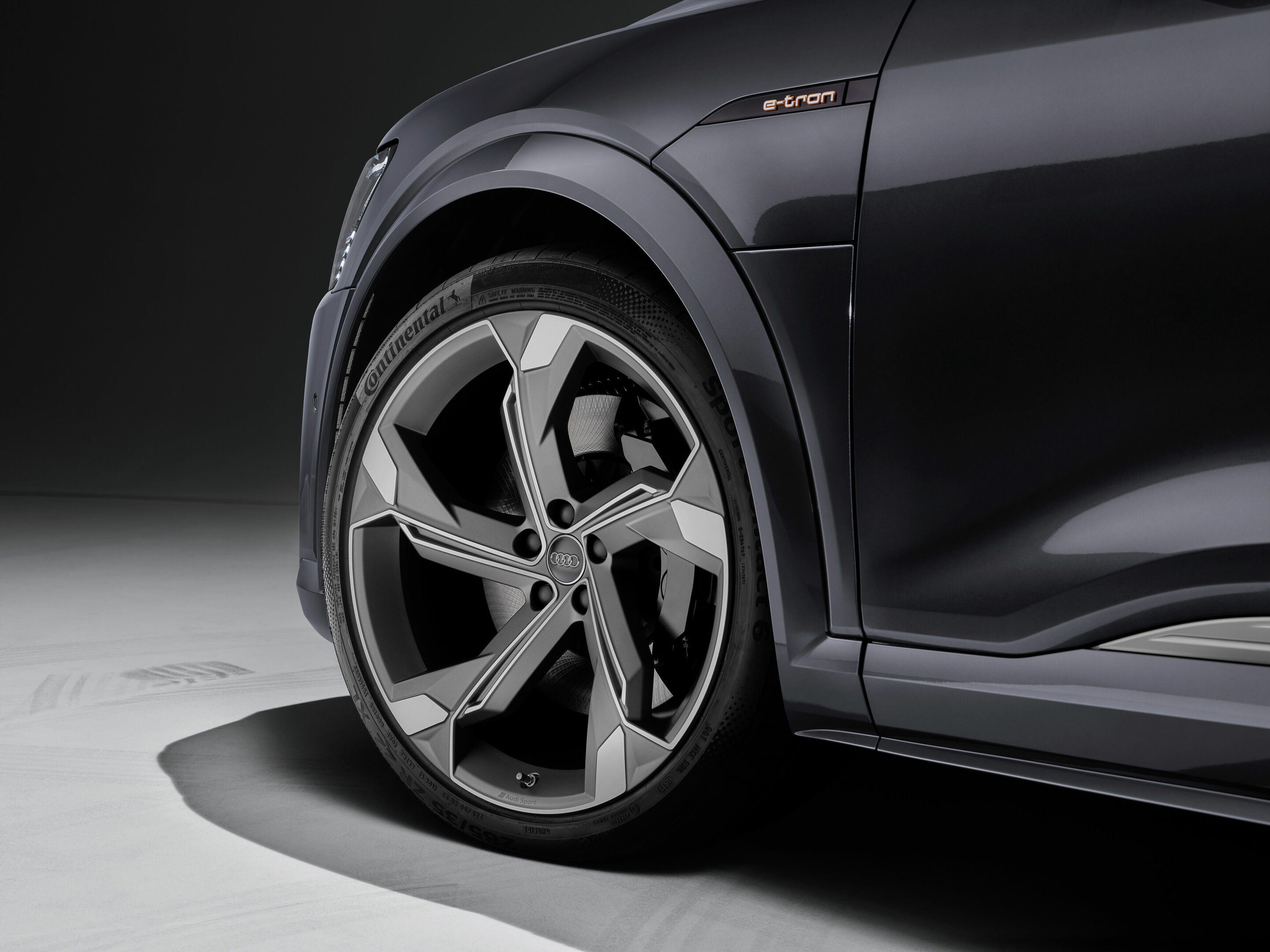 Audi e-tron S Sportback - 22 inch rim S model