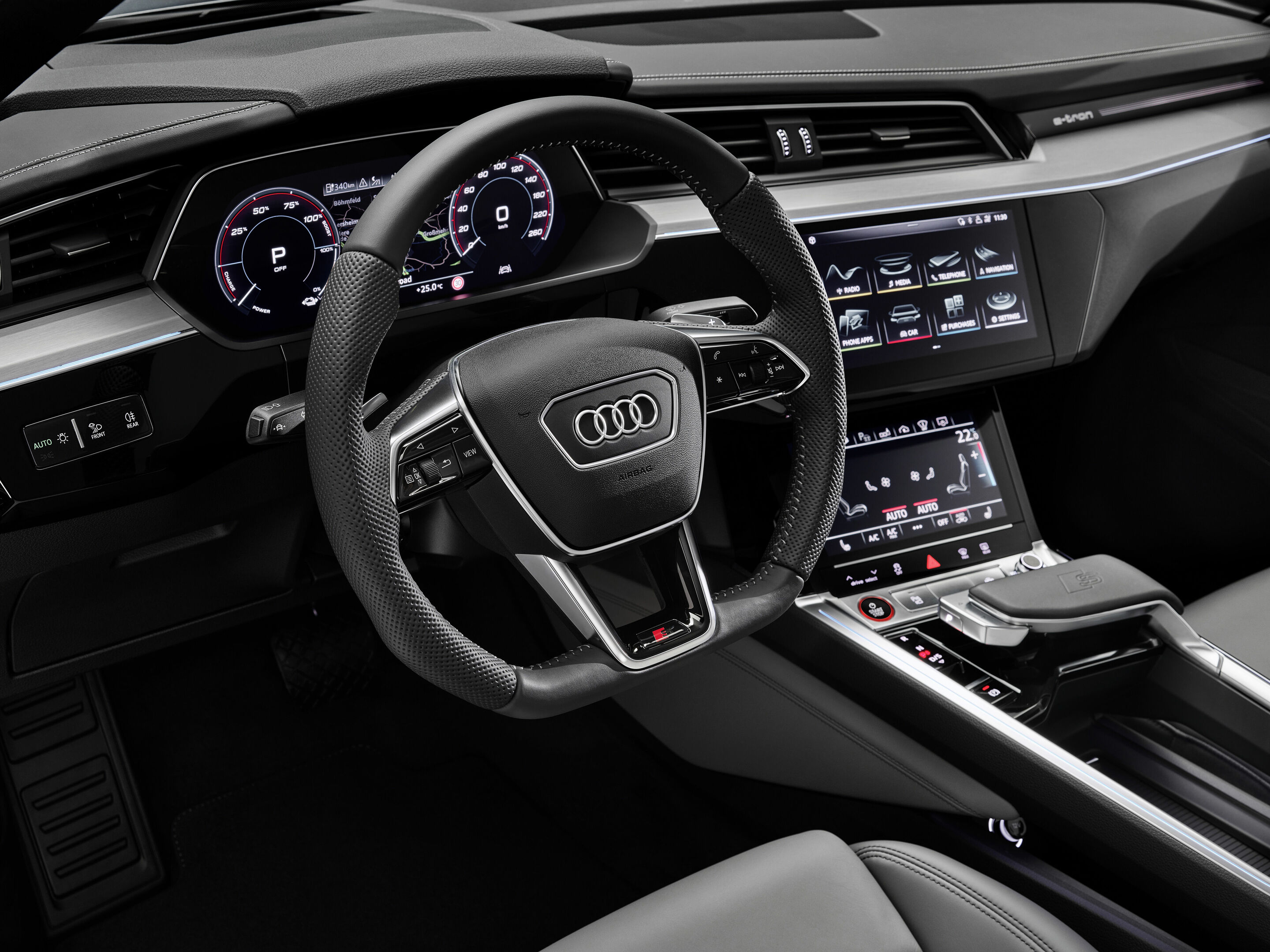 Audi e-tron S Sportback - 3-Speichen-Lenkrad