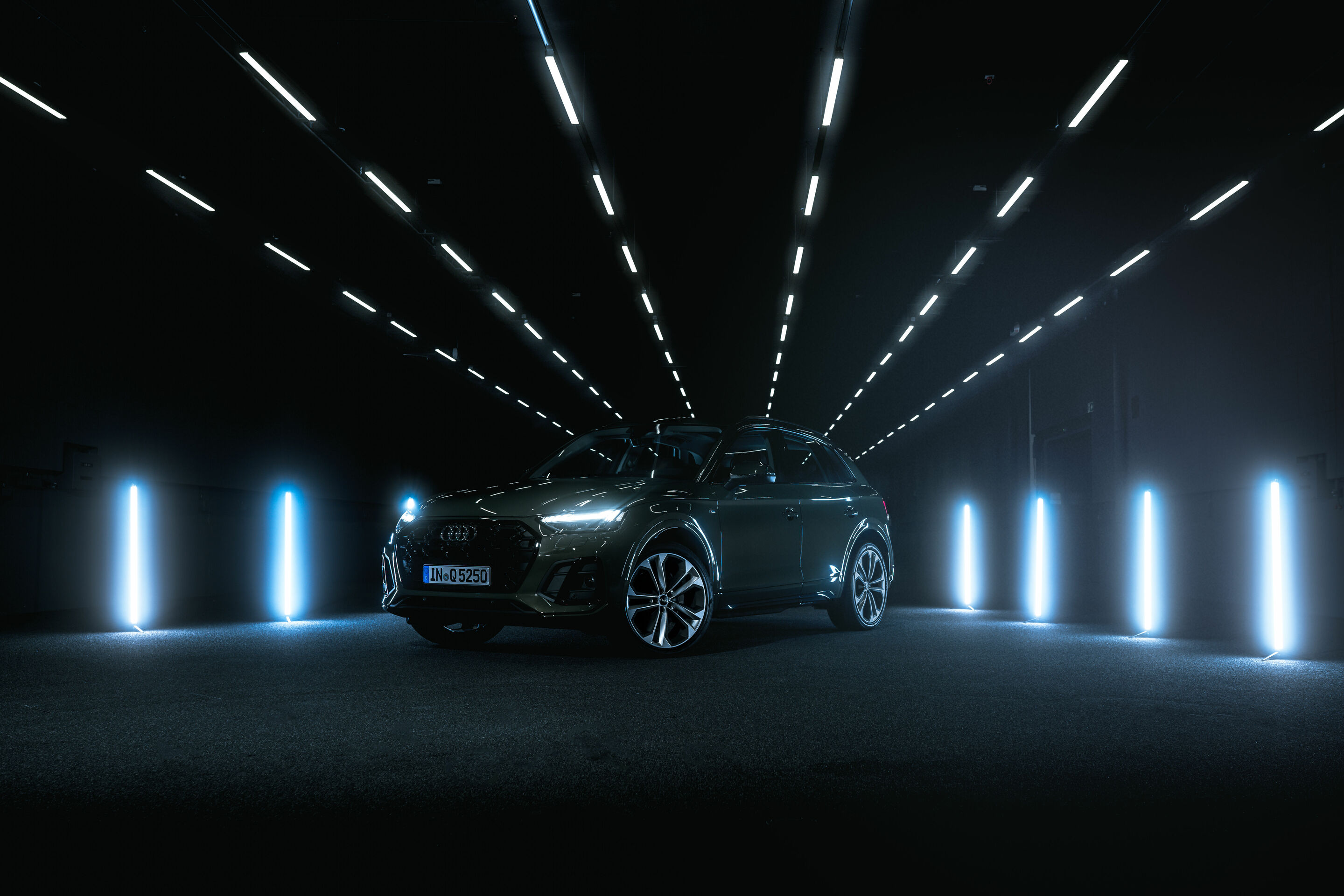 Audi Q5 40 TDI in the Audi light tunnel - Audi Q5 40 TDI in the Audi light tunnel