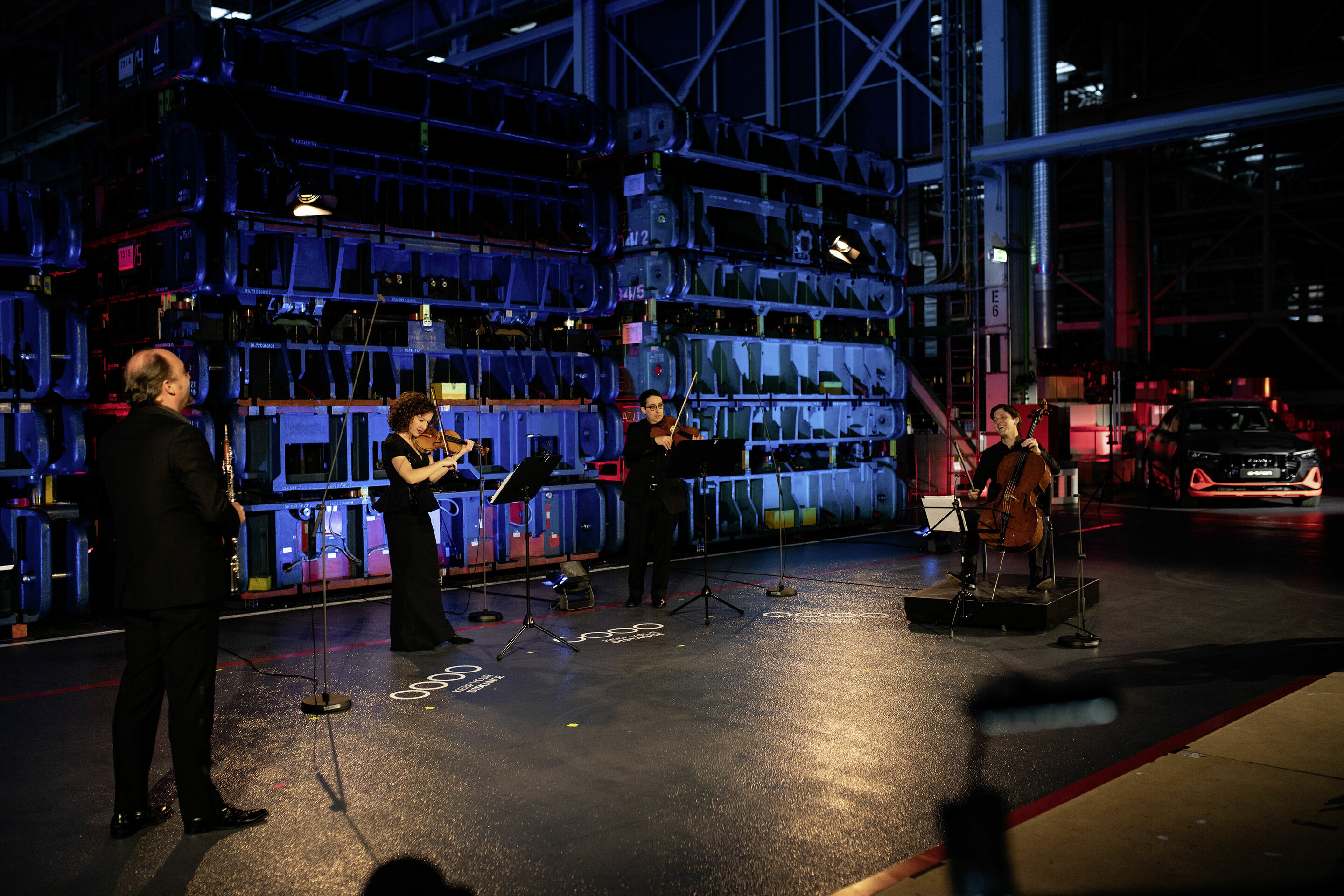 #AudiTogether Concert for Solidarity from the press shop in Ingolstadt - #AudiTogether Concert for Solidarity from the press shop in Ingolstadt