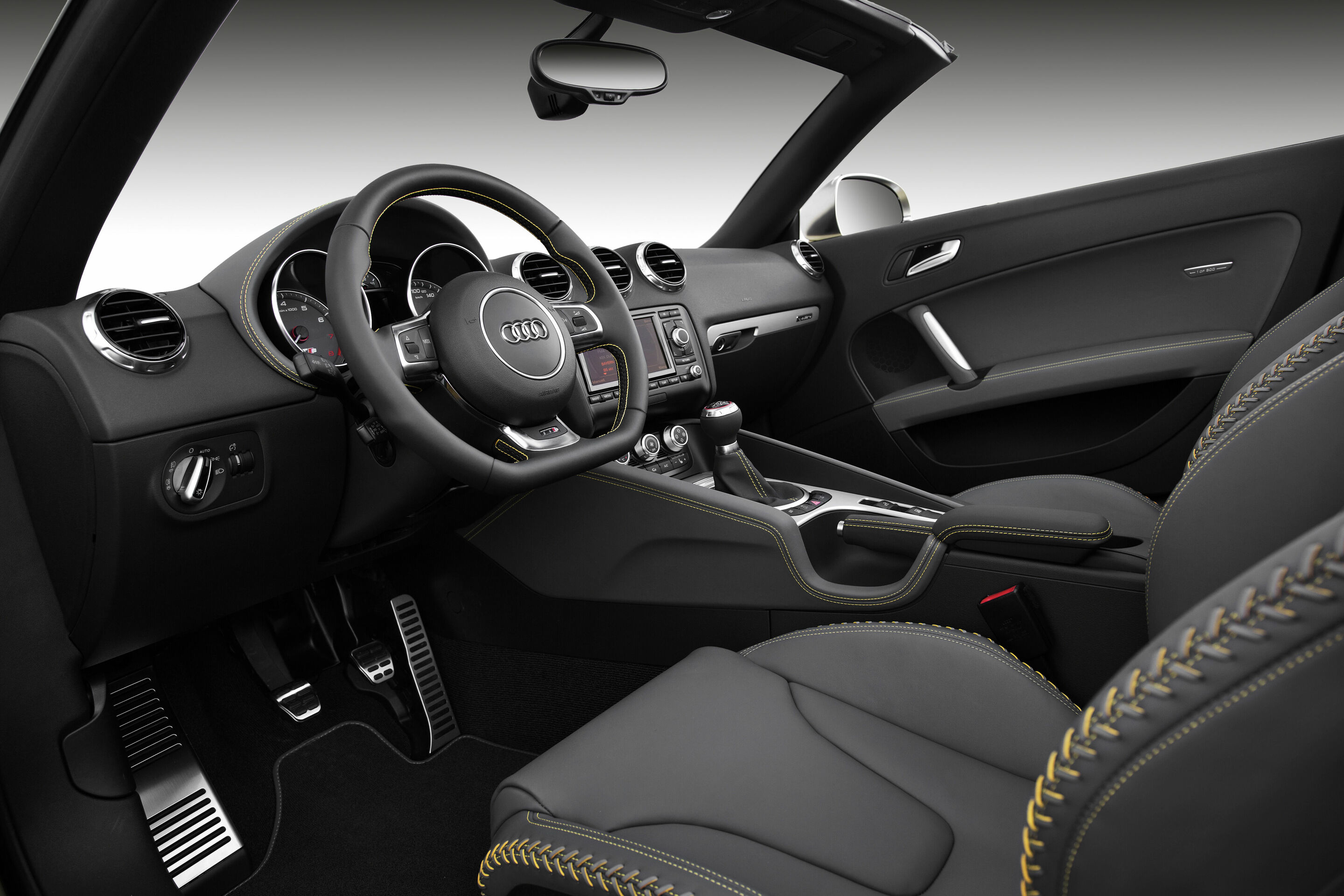 Audi TTS Roadster competition - Innenraum