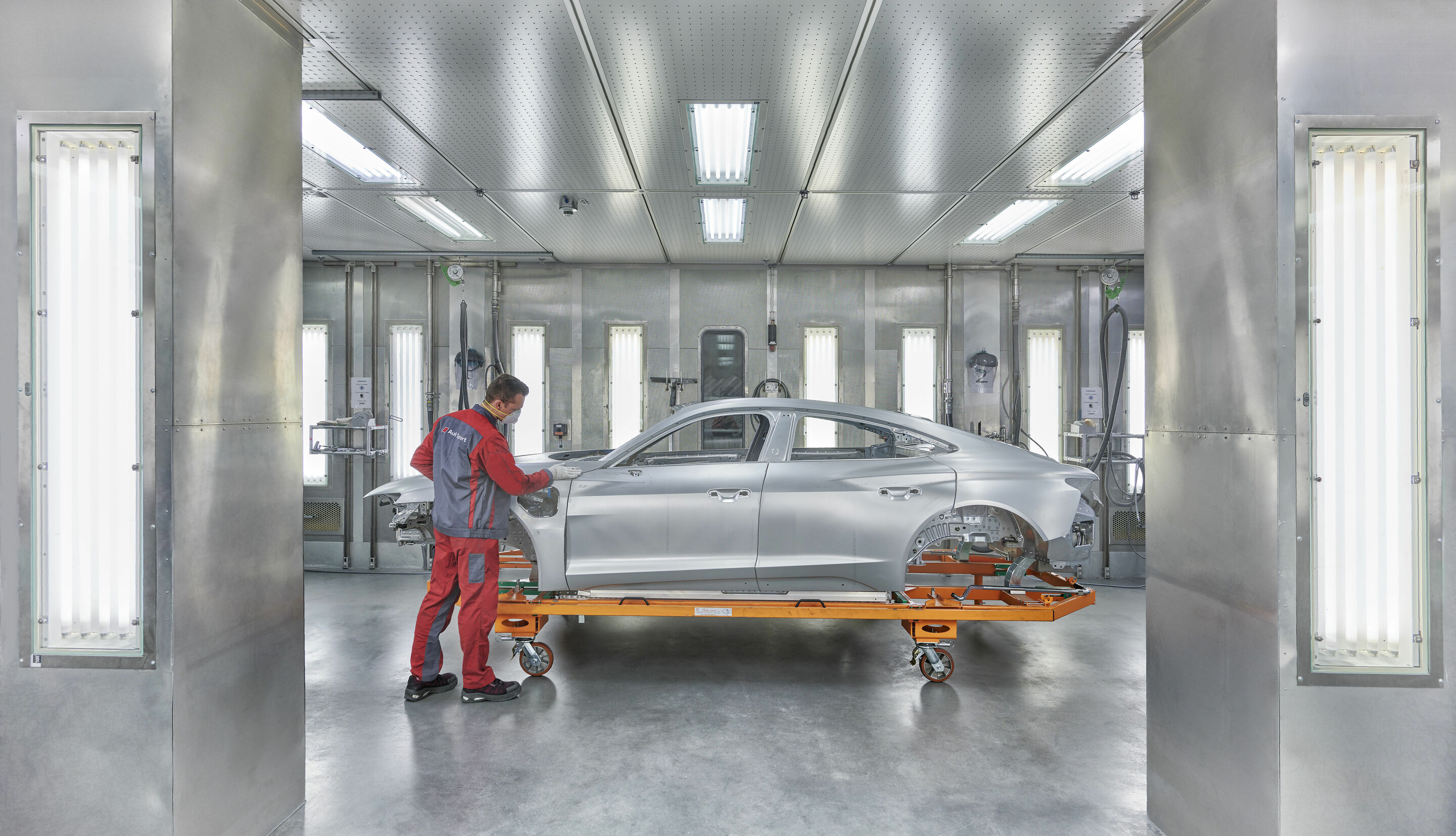 Audi e-tron GT - Karosseriebau des Audi e-tron GT in den Böllinger Höfen.
