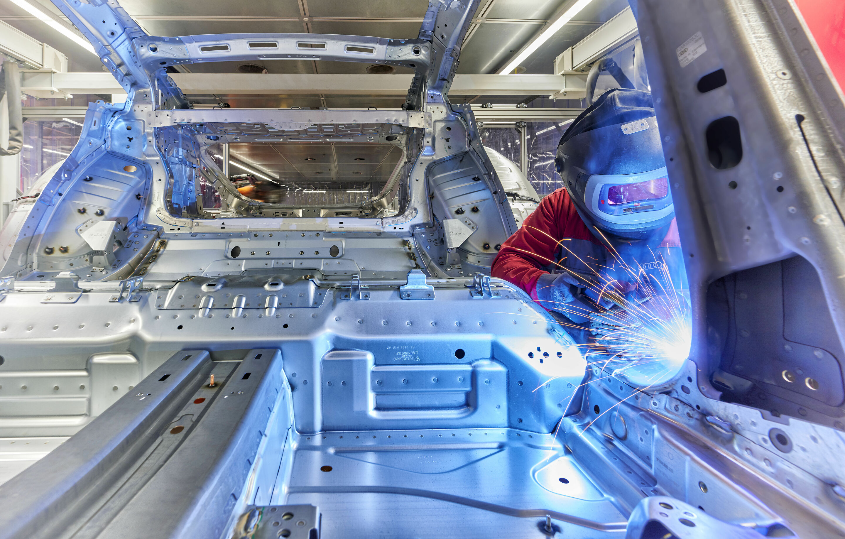 Audi e-tron GT - The body shop of the Audi e-tron GT at Böllinger Höfe.