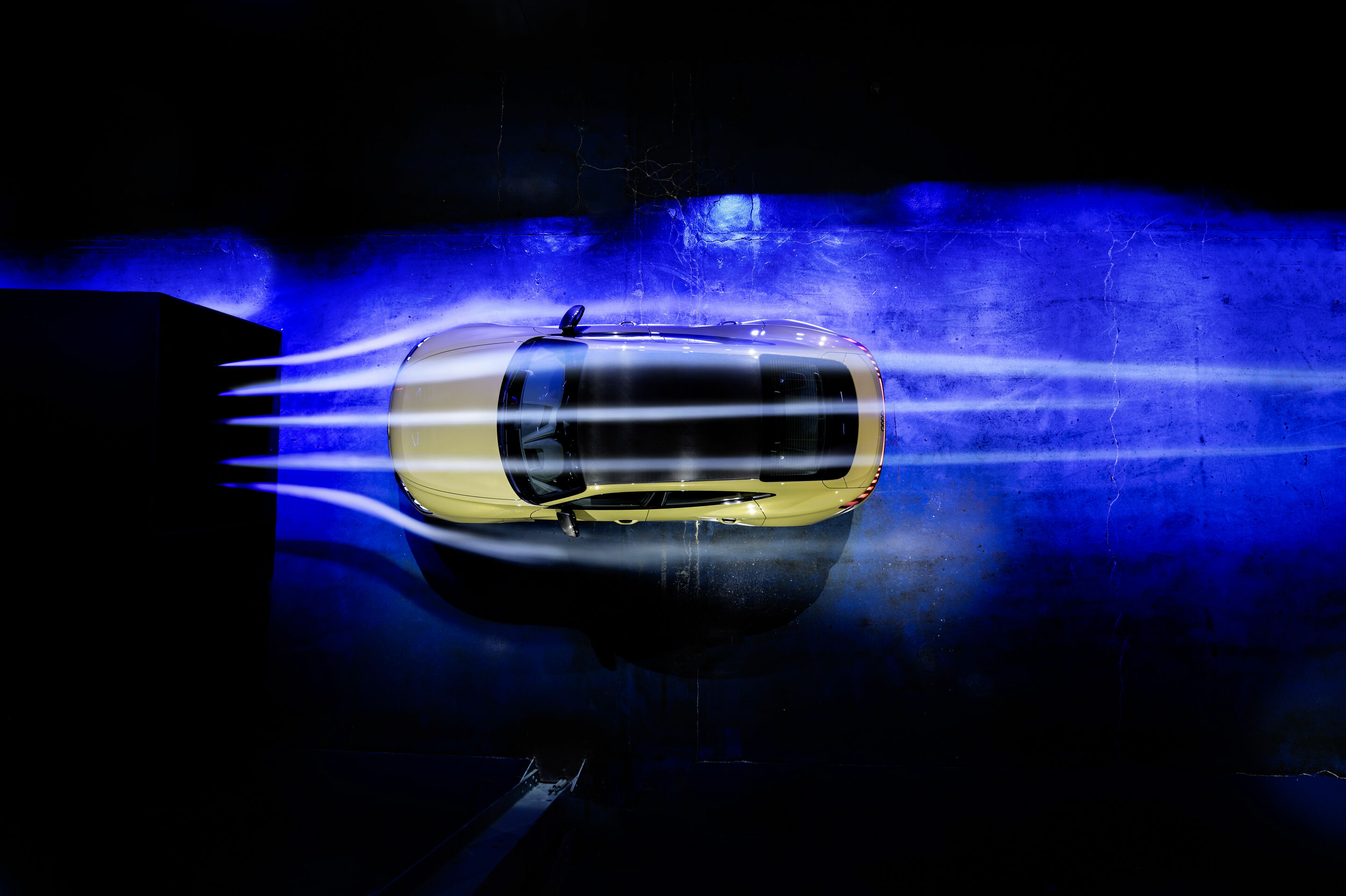 Audi e-tron GT experience - Aerodynamics - Audi RS e-tron GT
Colour: Tacticalgreen metallic