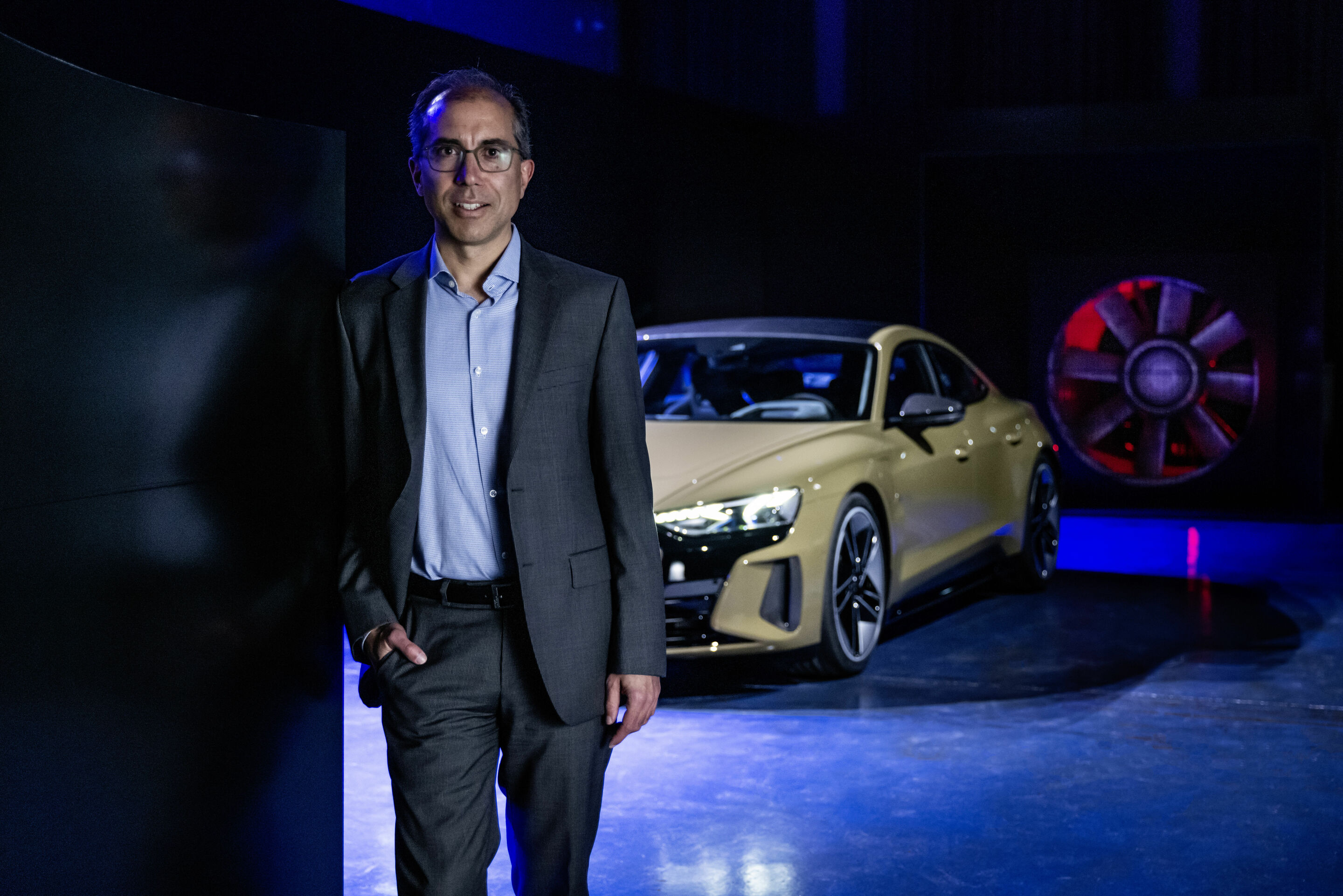 Audi e-tron GT experience - Aerodynamics - Moni Islam – Development Aerodynamics & Aeroacoustics Vehicle
Audi RS e-tron GT
Colour: Tacticalgreen metallic