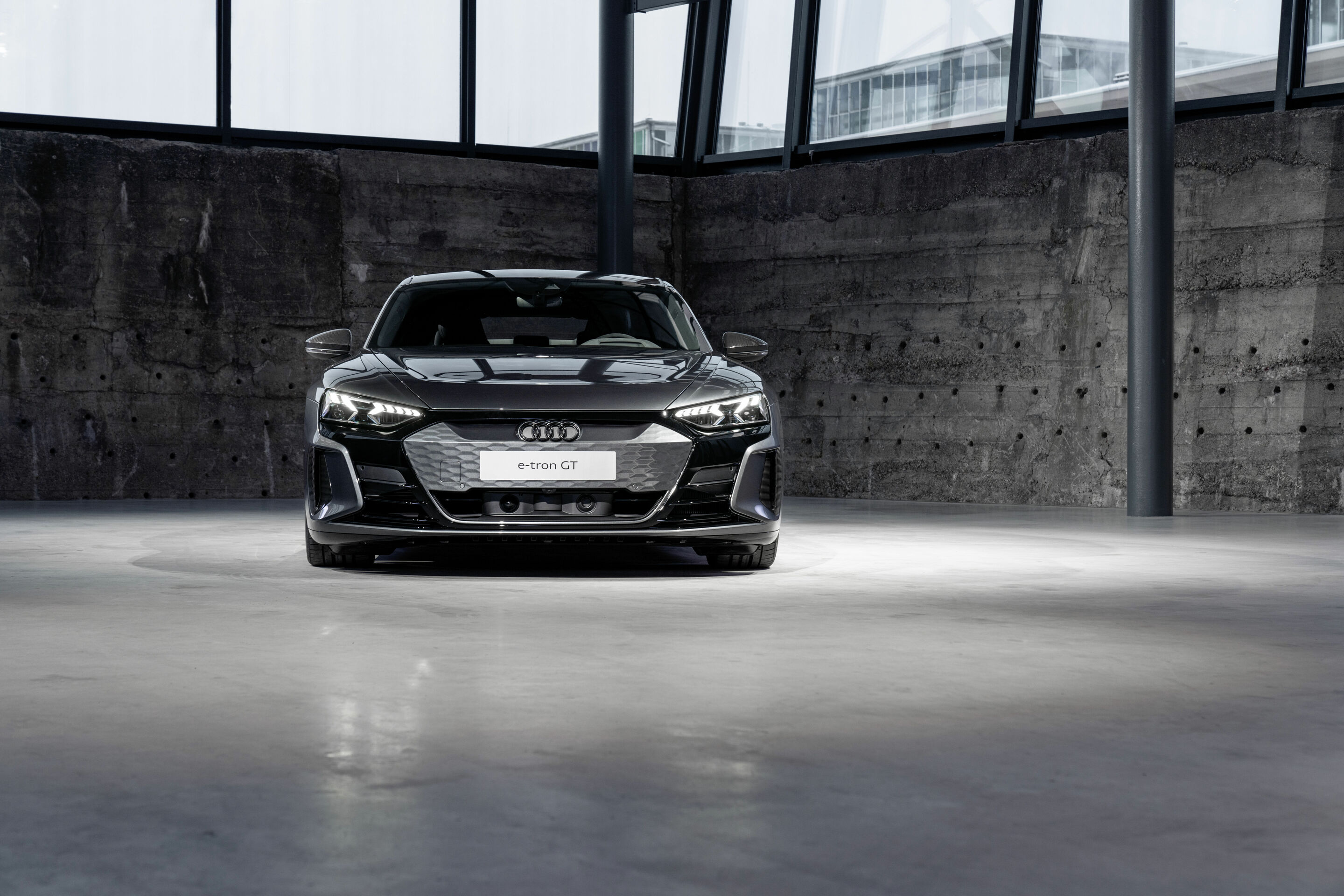 Audi e-tron GT experience - Design - Audi RS e-tron GT
Farbe: Daytonagrau