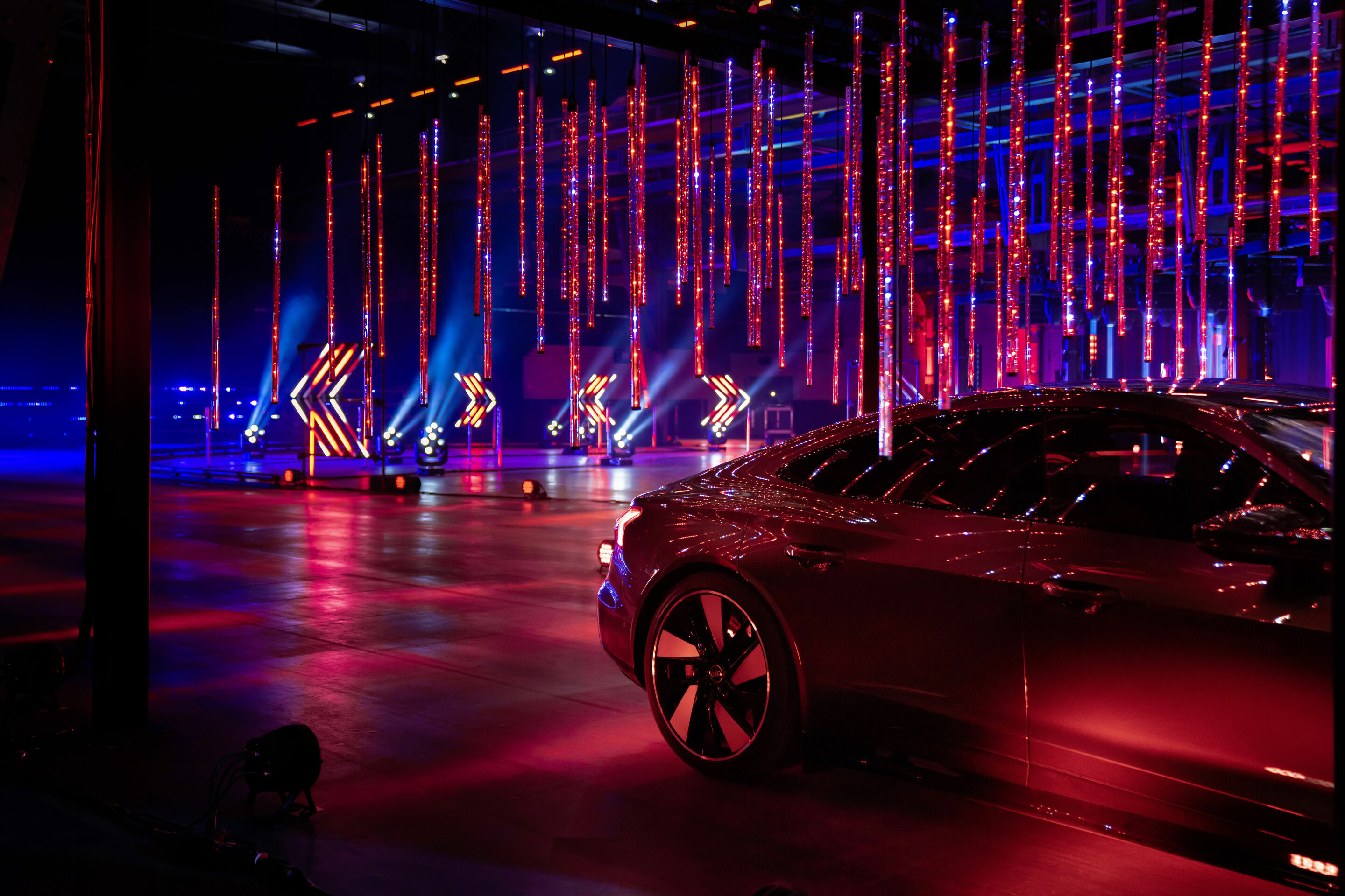 Audi e-tron GT experience - Audi RS e-tron GT
Farbe: Daytonagrau