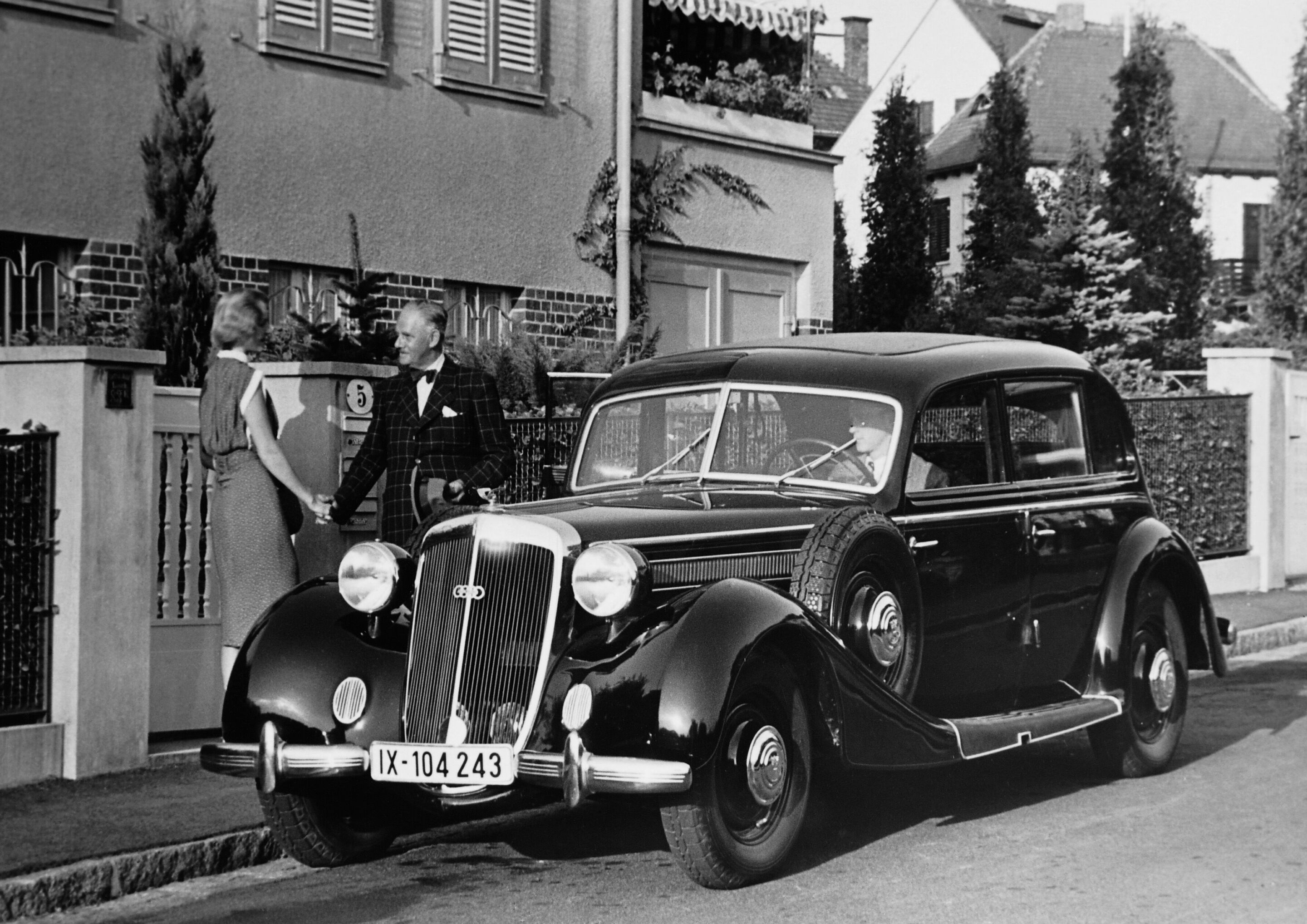 Horch 930 V saloon, 3.8 l, 8 cylinder (V-engine), 92 hp