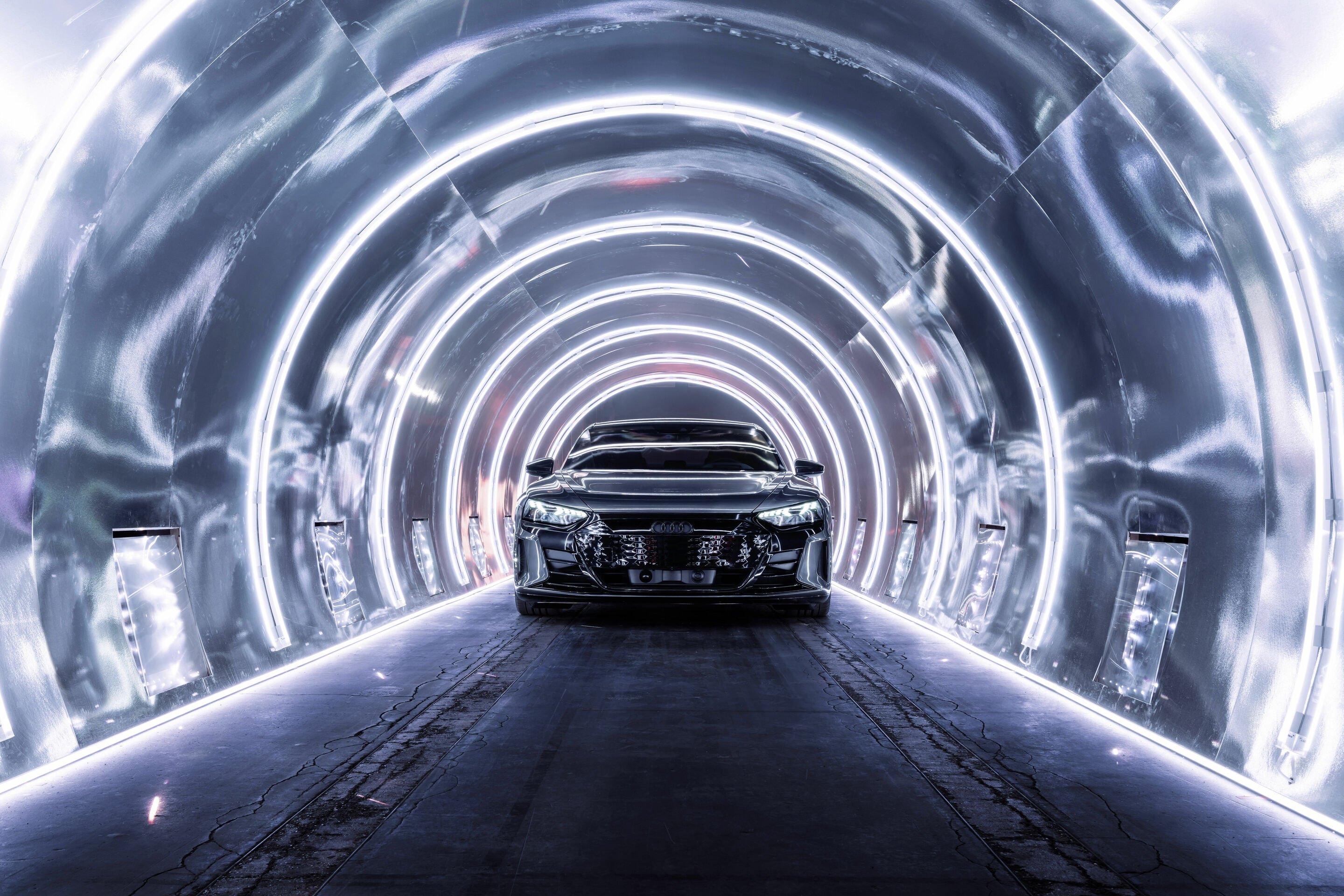 Audi e-tron GT experience - Audi RS e-tron GT
Colour: Daytona grey