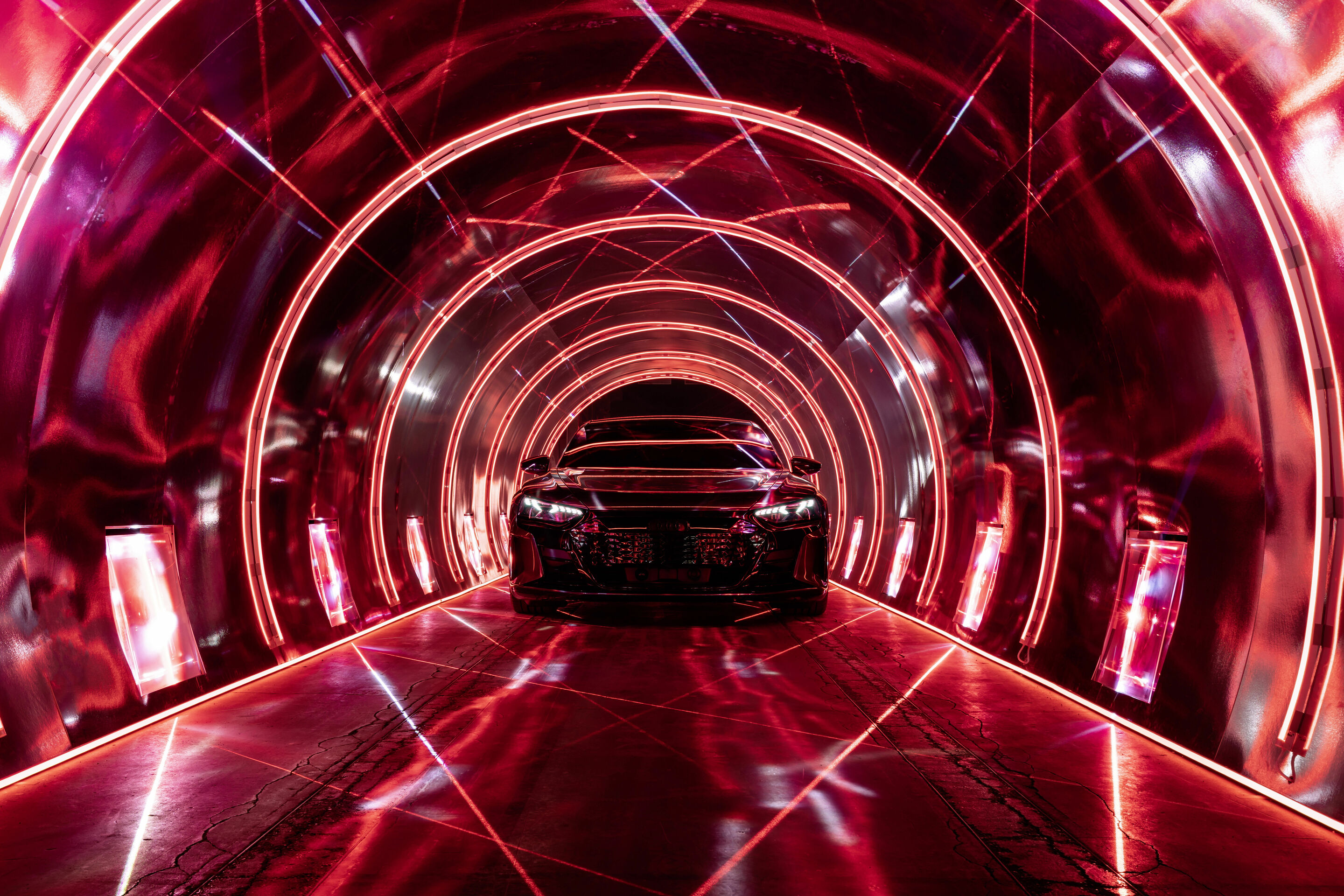 Audi e-tron GT experience - Audi RS e-tron GT
Farbe: Daytonagrau