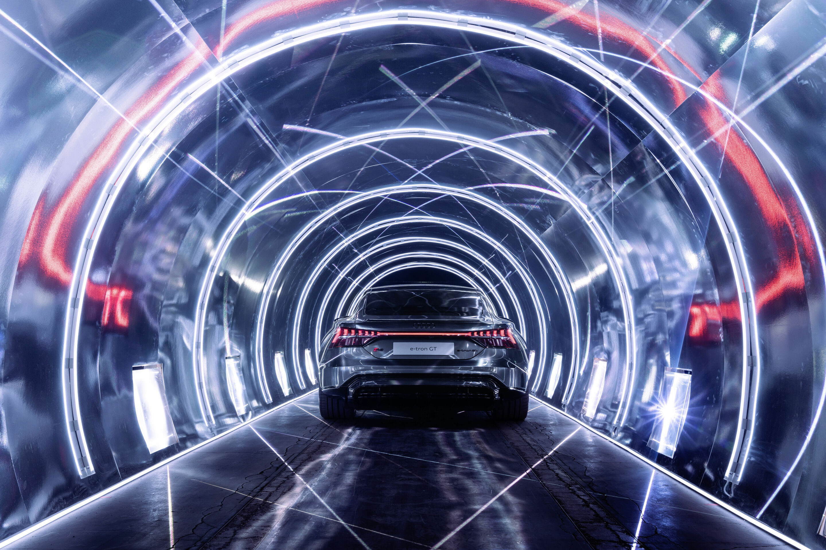 Audi e-tron GT experience - Audi RS e-tron GT
Farbe: Daytonagrau