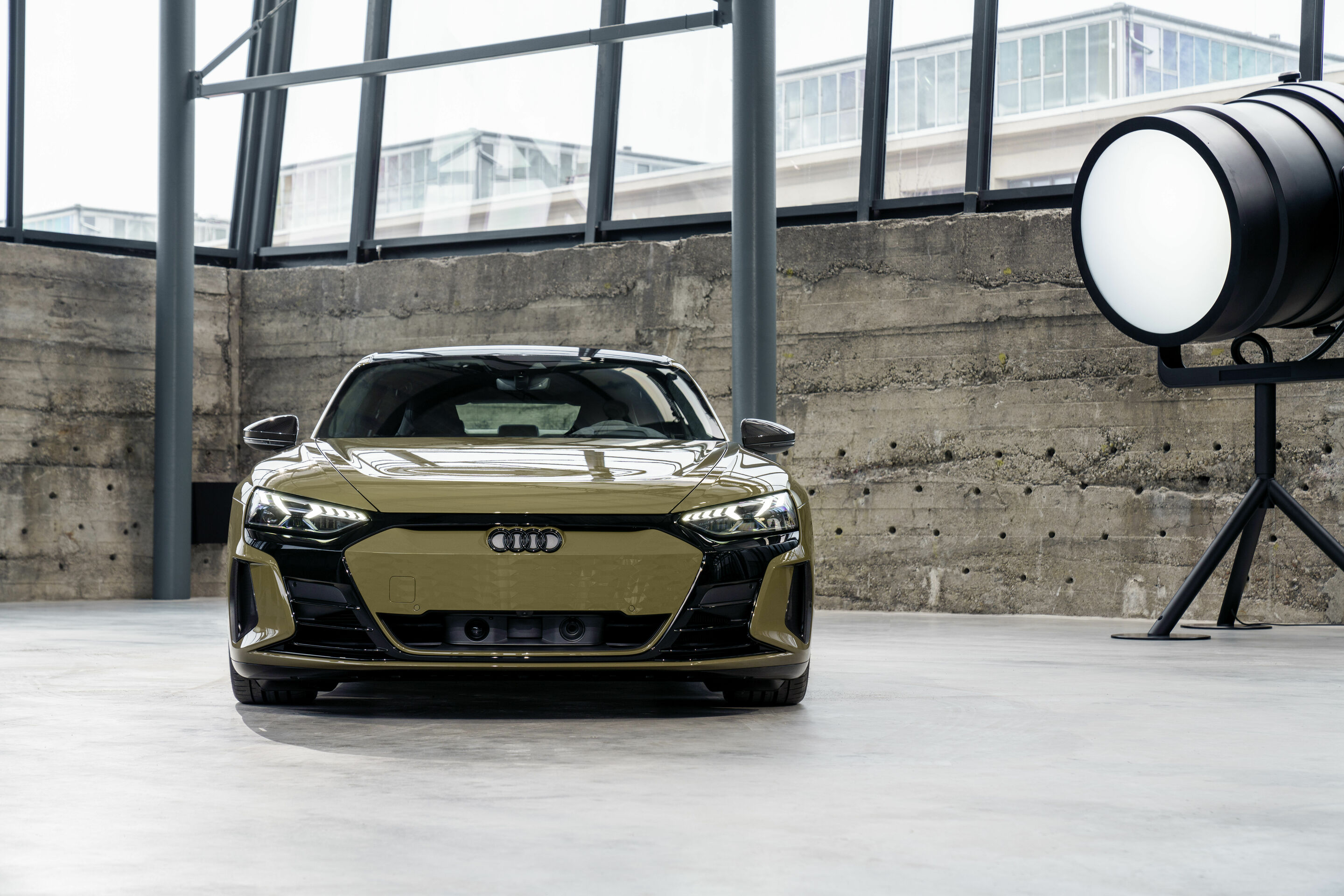 Audi e-tron GT experience - Design - Audi RS e-tron GT
Farbe: Taktikgrün Metallic