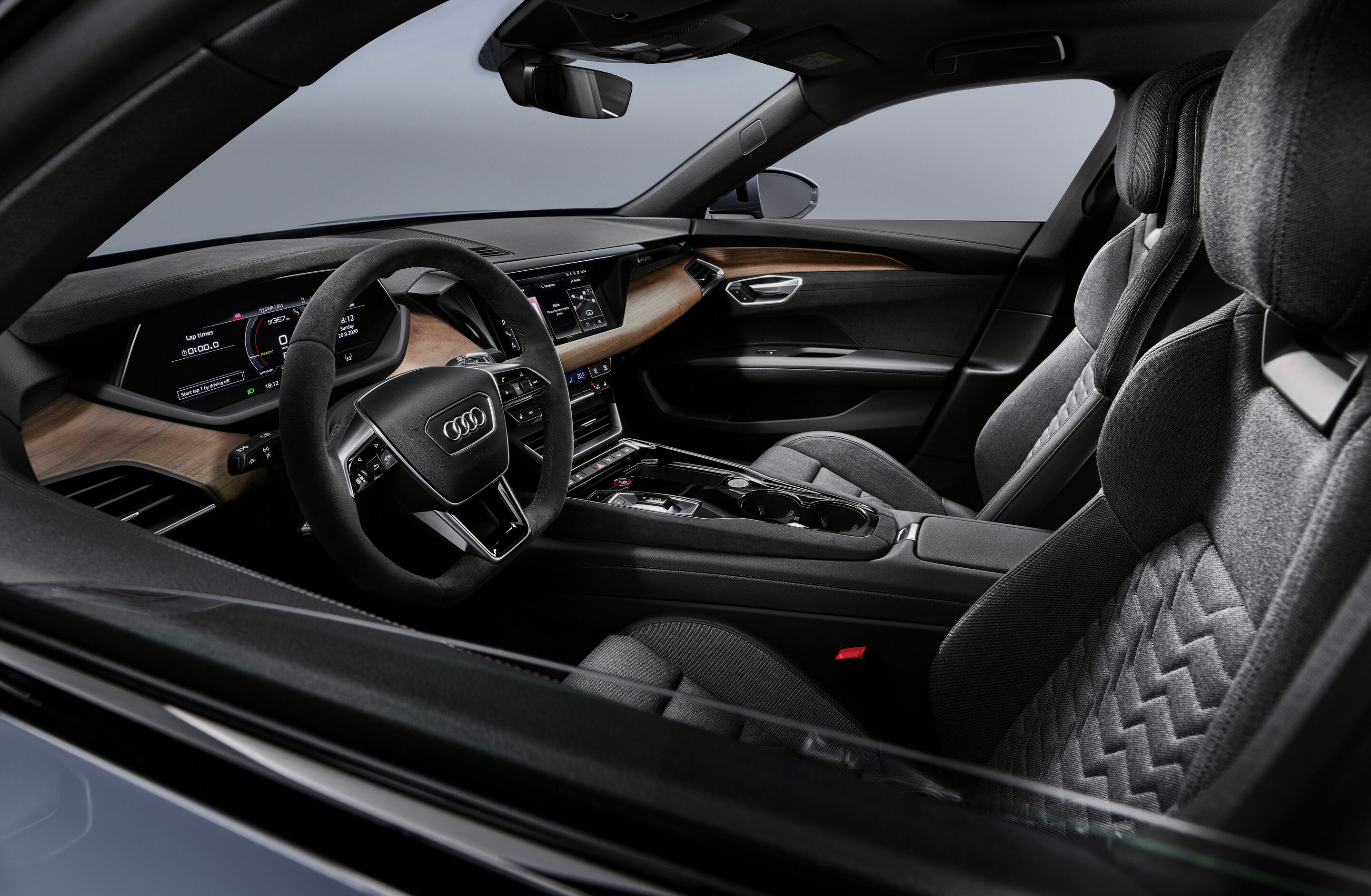 Audi e-tron GT quattro - Interior