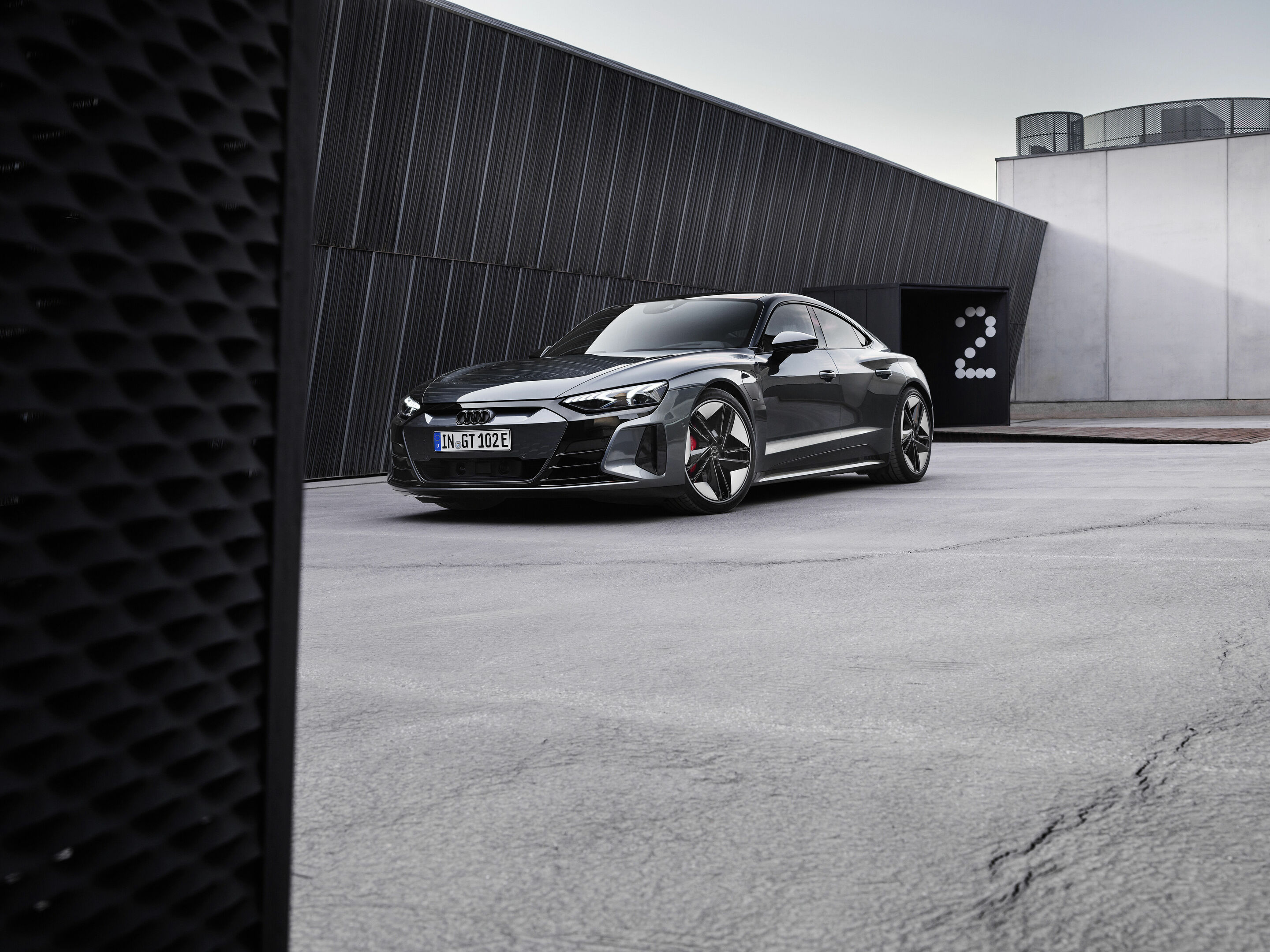 Audi RS e-tron GT - Static photo,
Colour: Daytona grey