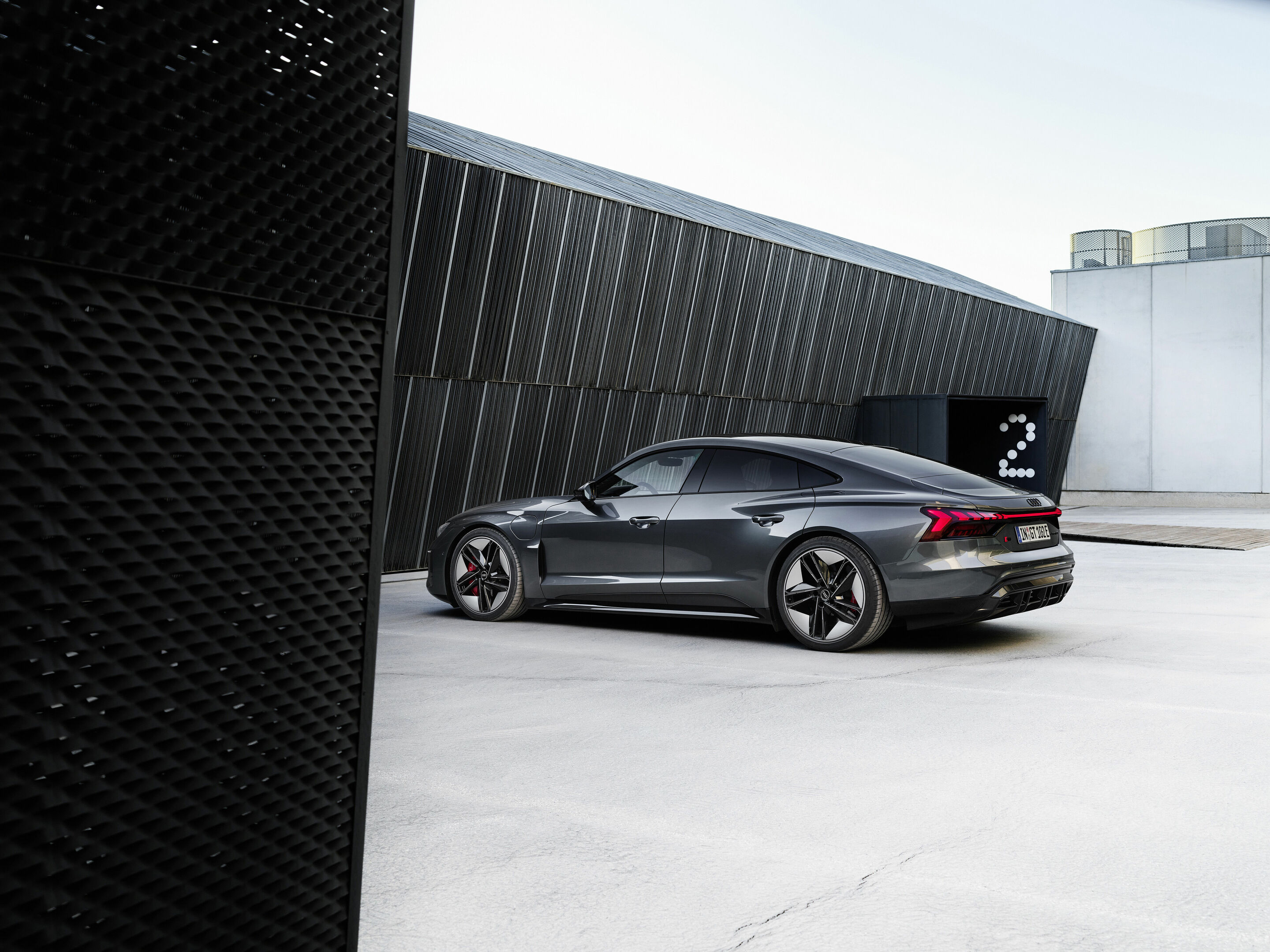 Audi RS e-tron GT - Standaufnahme, 
Farbe: Daytonagrau