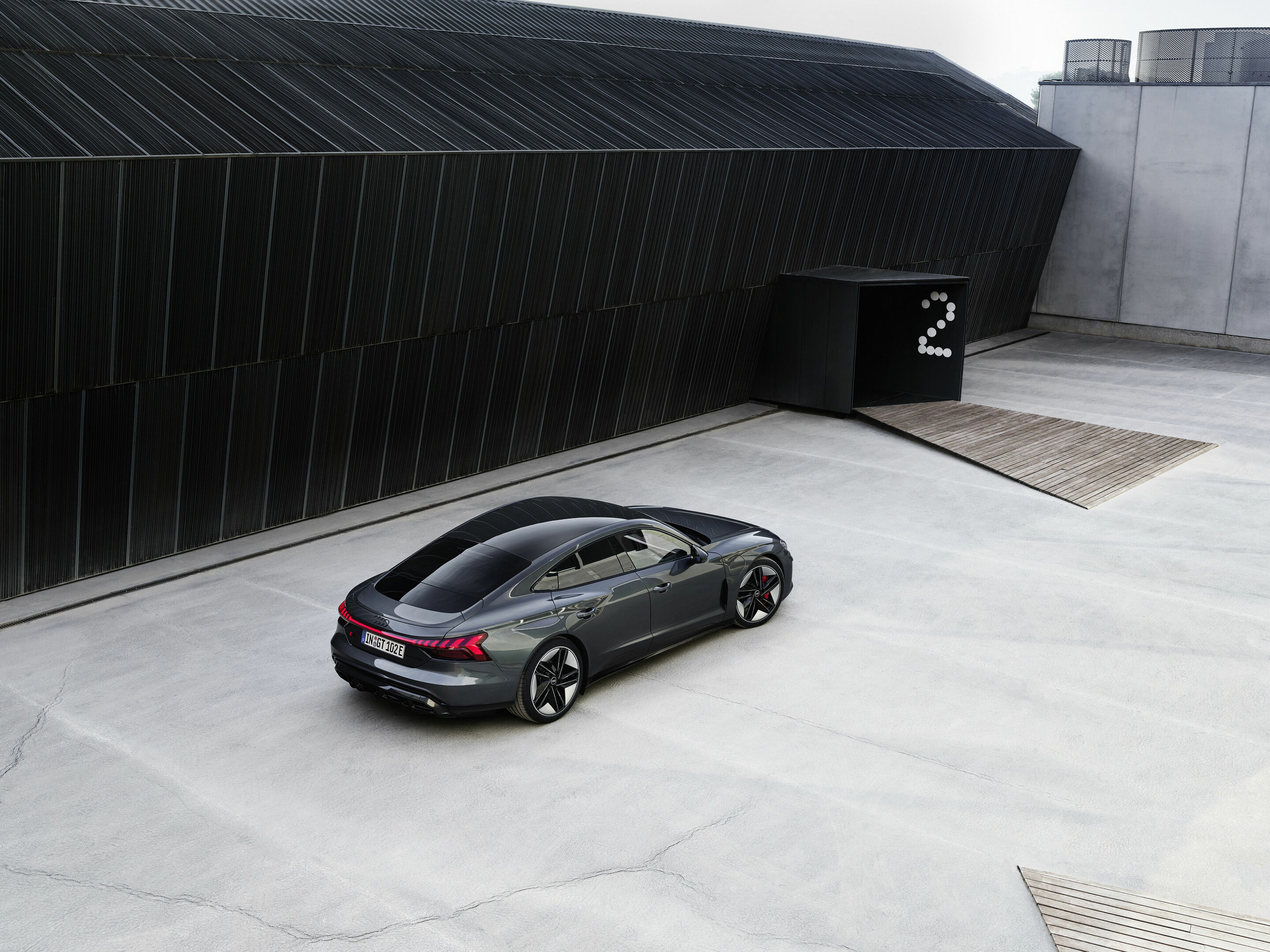 Audi RS e-tron GT - Standaufnahme, 
Farbe: Daytonagrau