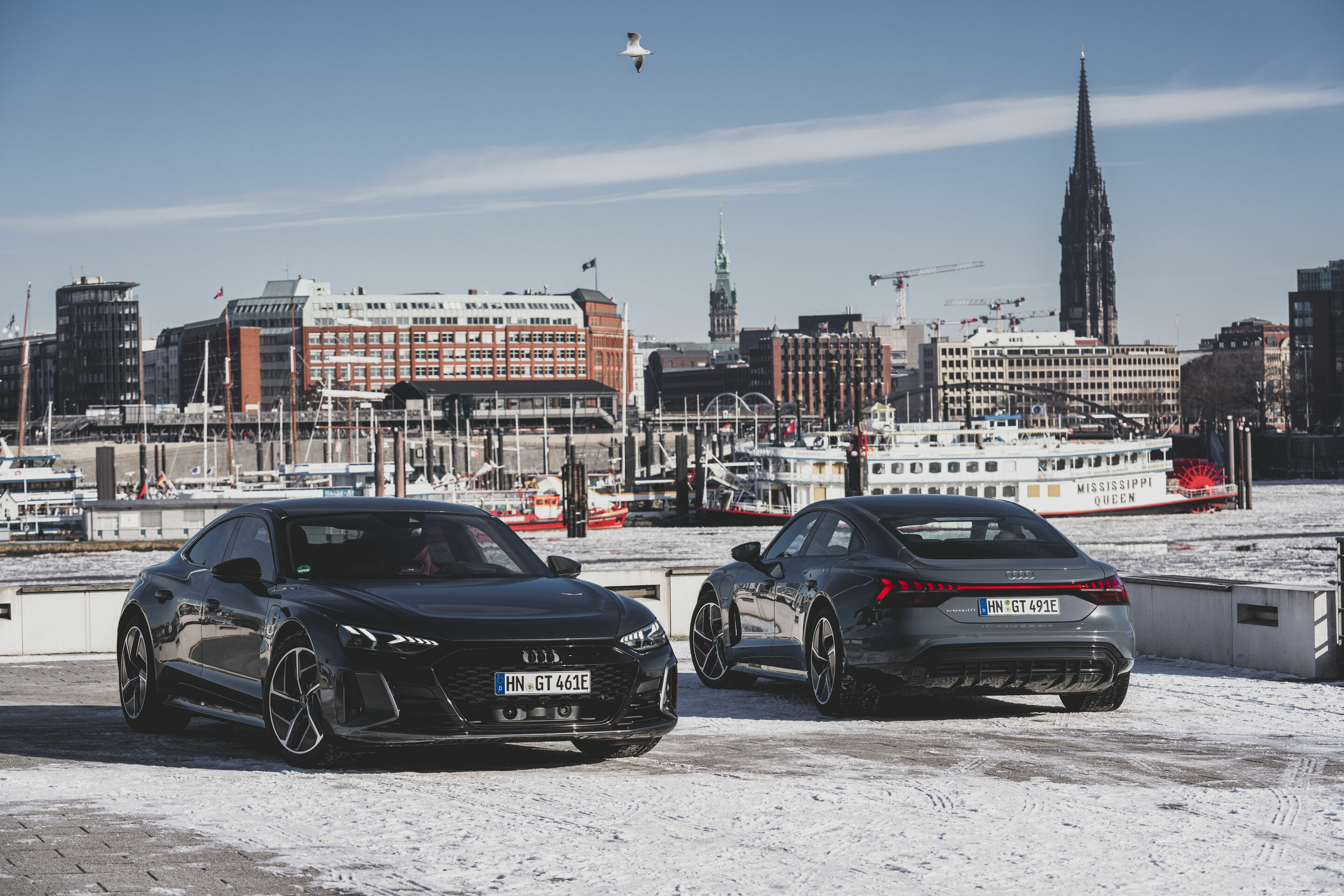 Audi RS e-tron GT / Audi e-tron GT quattro - Static photo,
Colour: Daytona grey, Kemora grey metallic