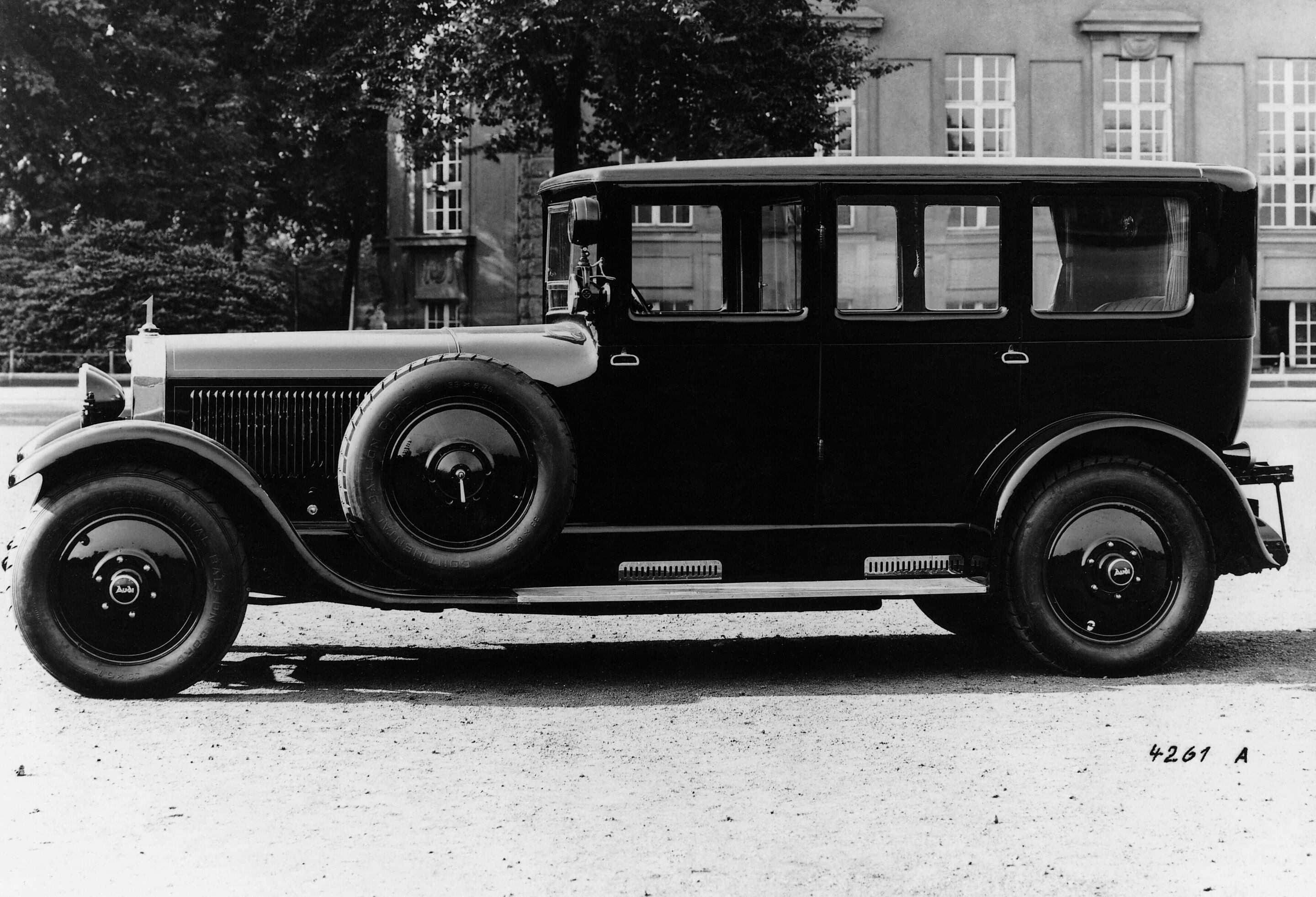 Audi Type M, Pullman saloon, 4.7 litre six-cylinder inline engine, 70 hp