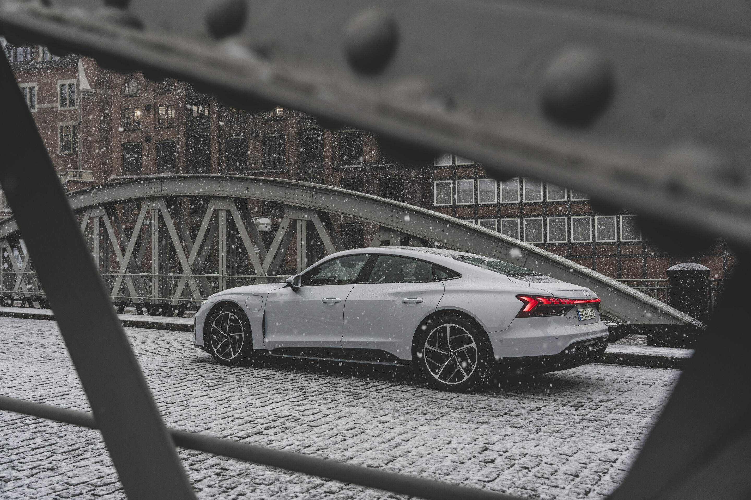 Audi e-tron GT quattro - Standaufnahme,
Farbe: Suzukagrau
