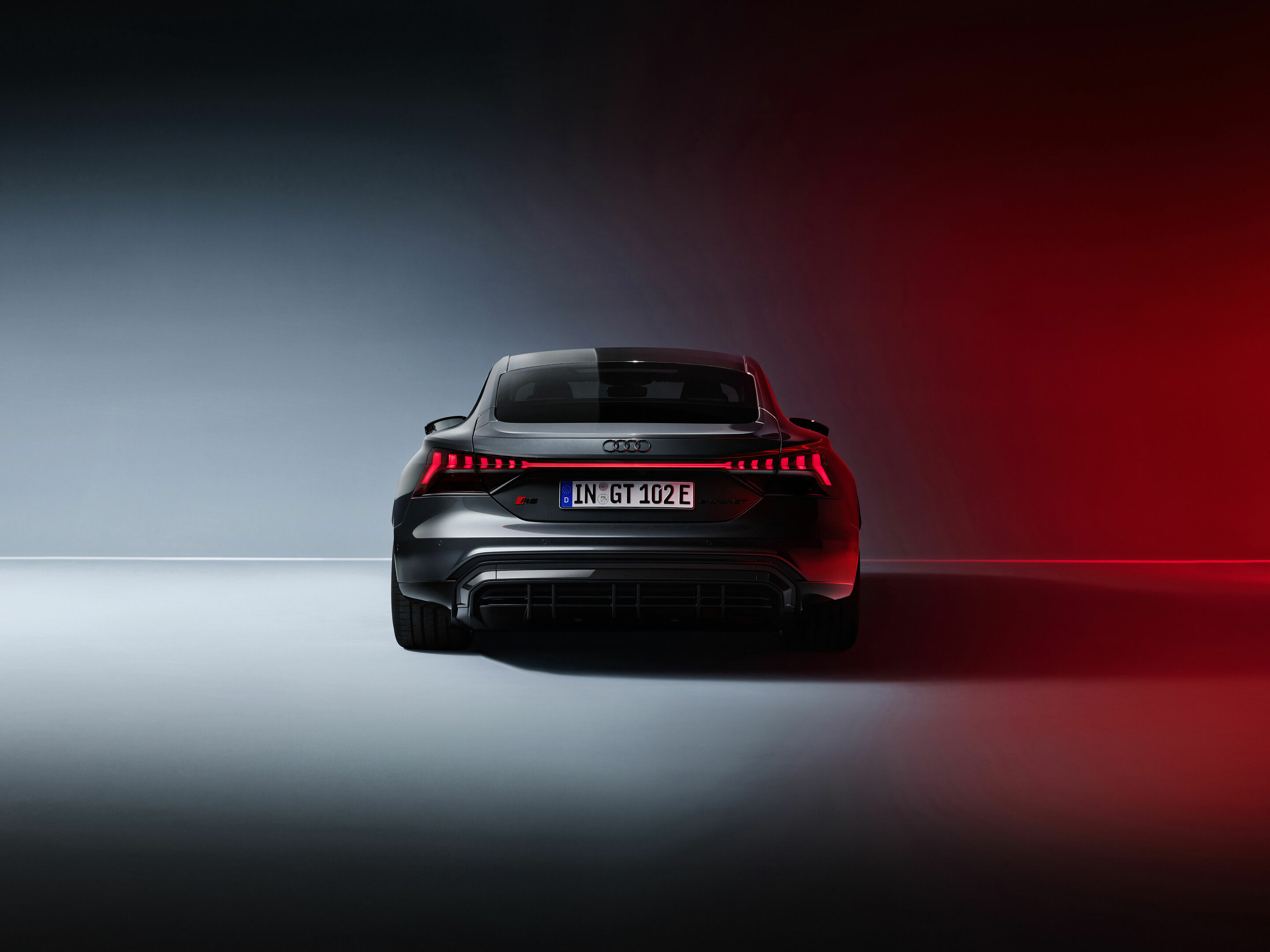 Audi RS e-tron GT - Static photo,
Colour: Daytona grey