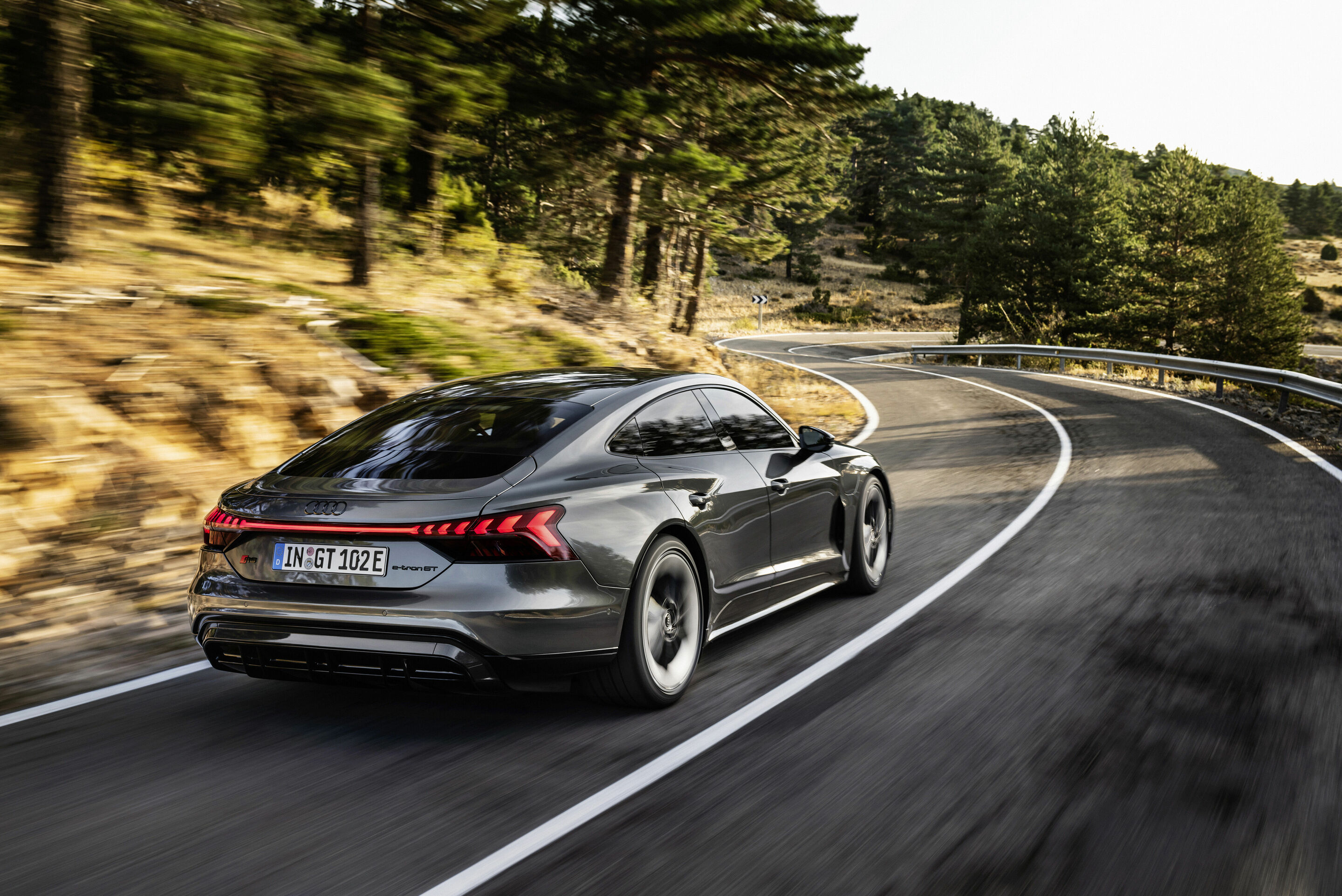 Audi RS e-tron GT - Dynamic photo,
Colour: Daytona grey