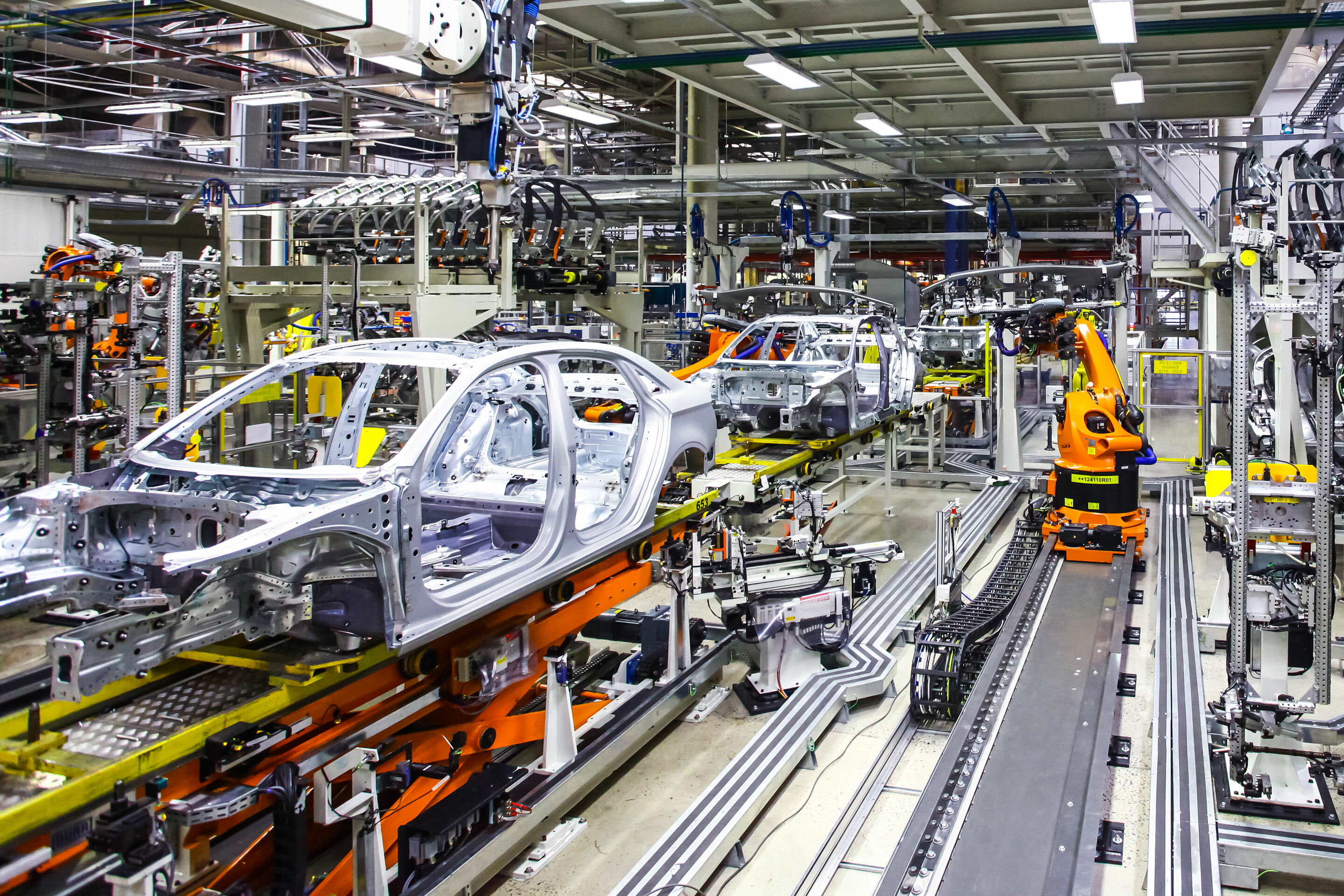 Volkswagen do Brasil Industria de Veiculos Automotores Ltda. in Curitiba, Brazil - The assembly line in São José dos Pinhais, Curitiba, plant.