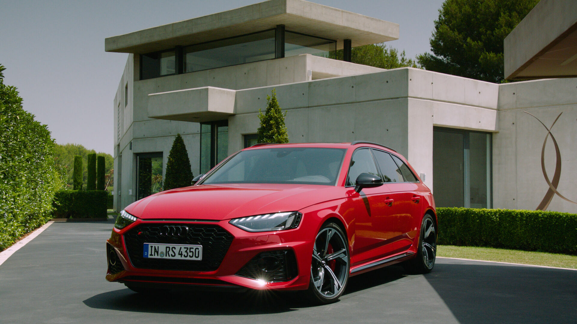 Audi RS 4 Avant (bis 2024) – Trailer