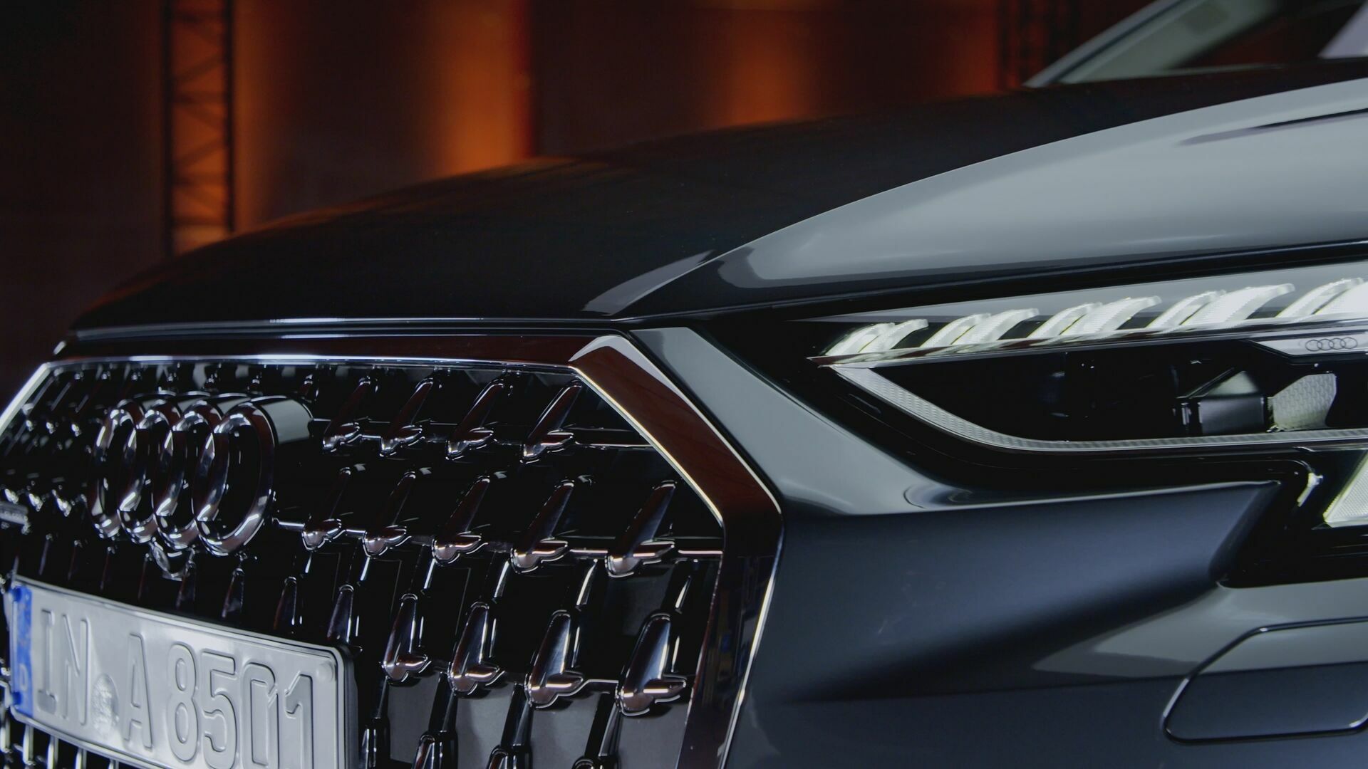 Geschärftes Design und innovative Technologien: der neue Audi A8 L