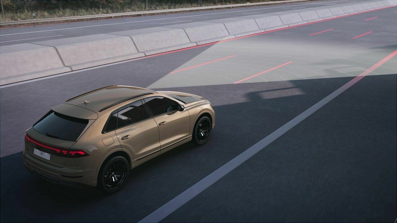 Audi Q8 – Assistenzpaket Parken plus und adaptiver Geschwindigkeitsassistent – Animation