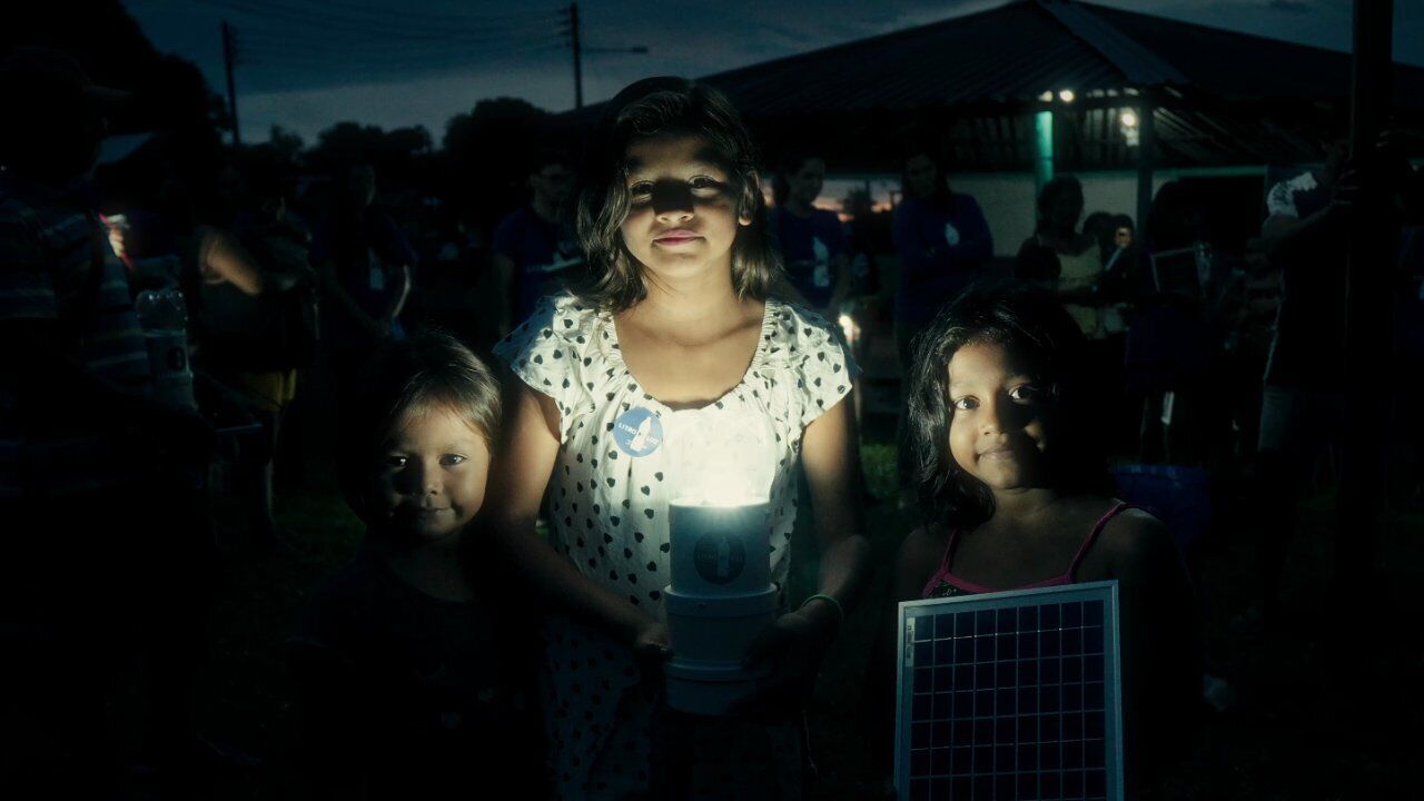 Litro de Luz: Solarlampen für Gemeinden am Amazonas