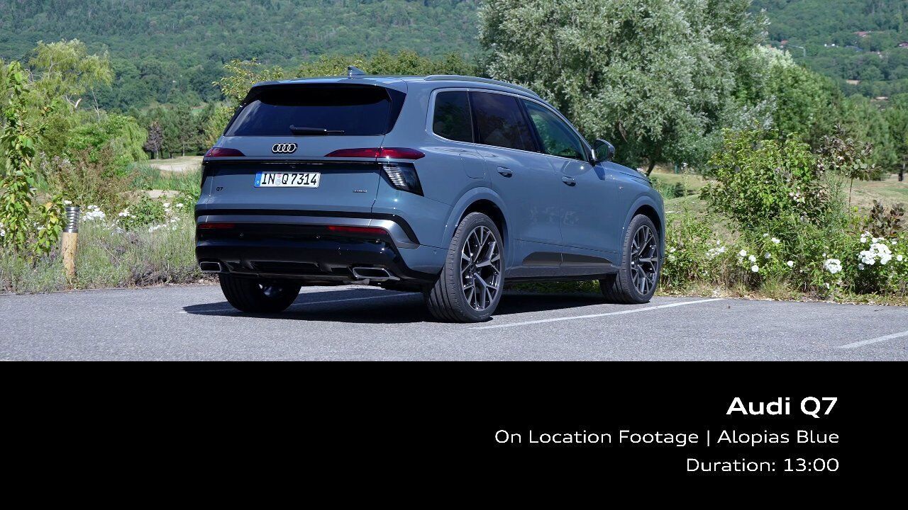 Audi Q7 SUV Alopiasblau – Footage (On-Location)
