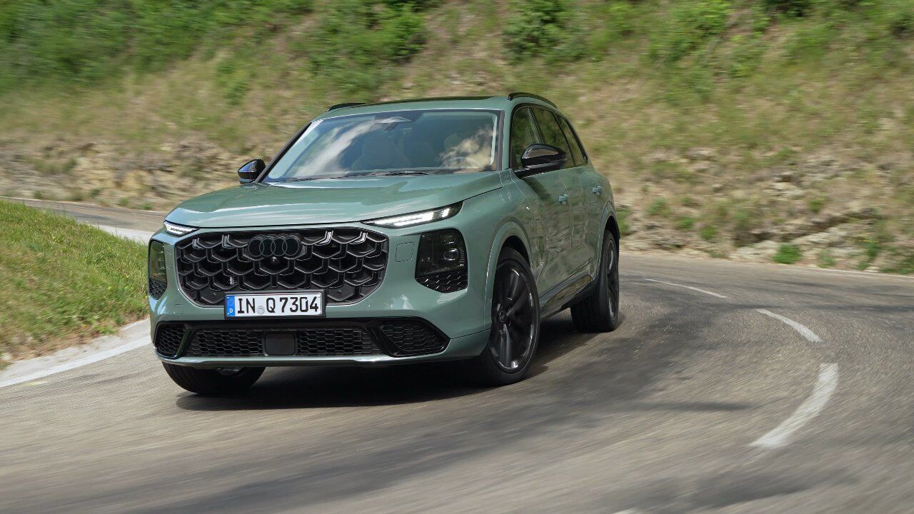 Audi Q7 SUV – Trailer (on location)